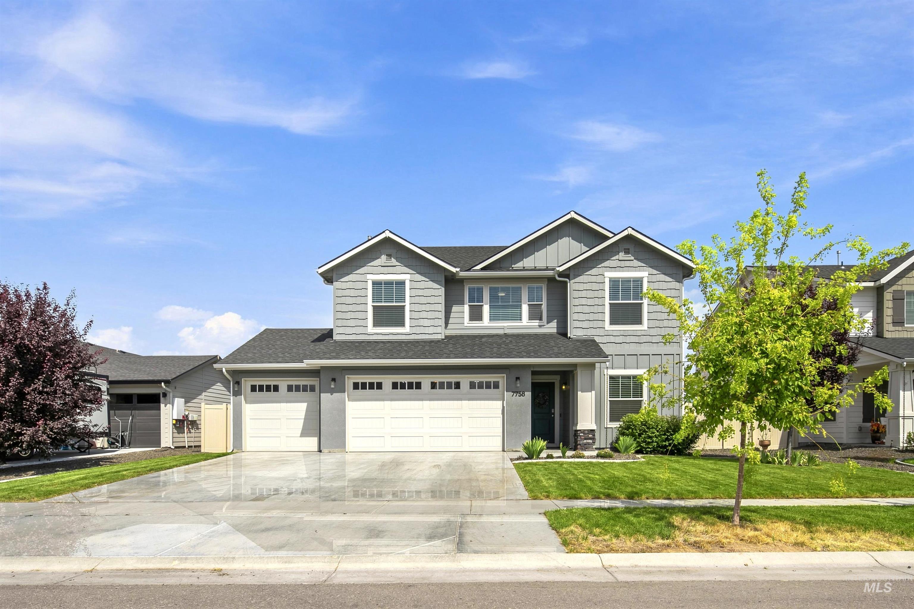 7758 E Rogue Dr — photo