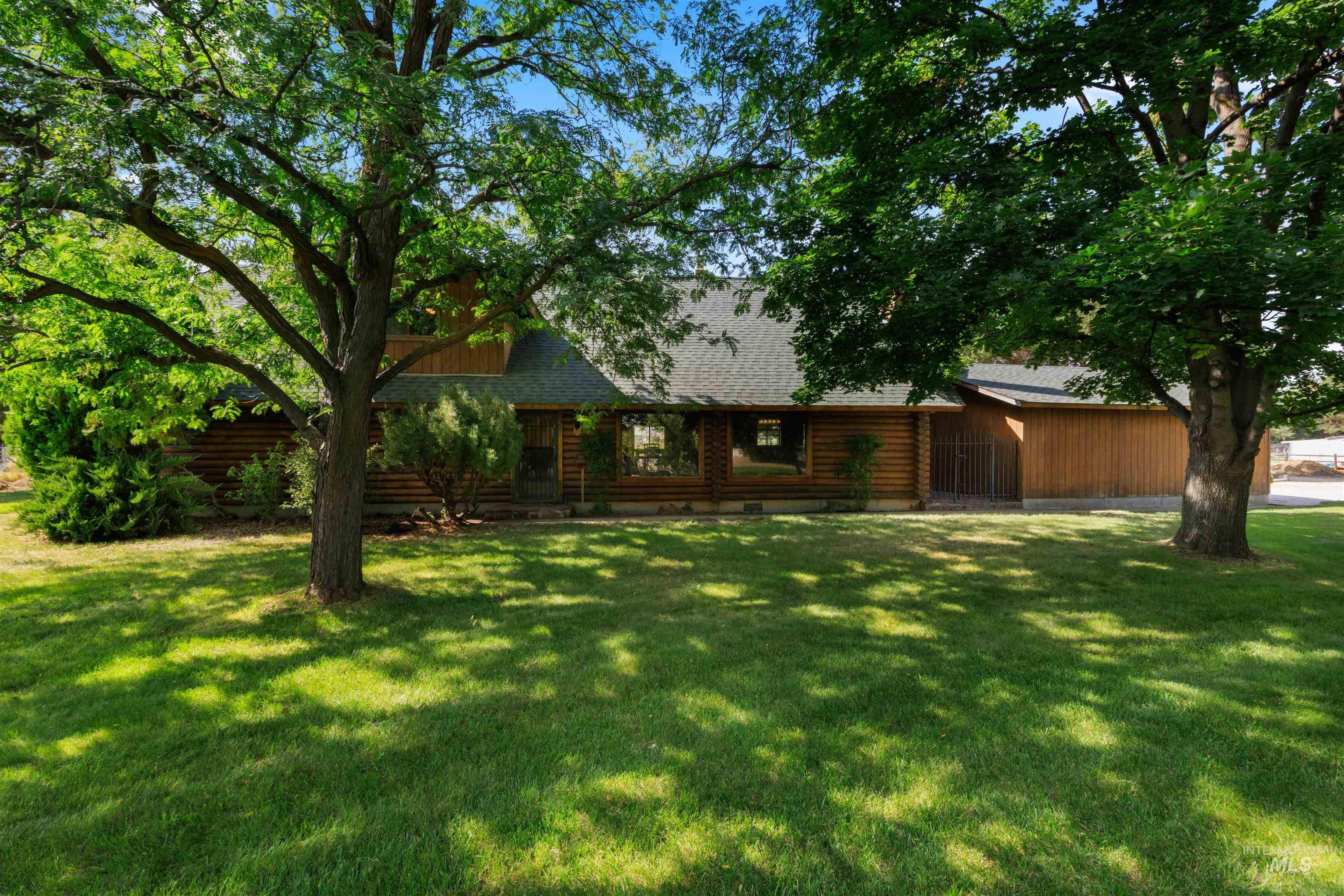 8855 W Tarp Dr — photo
