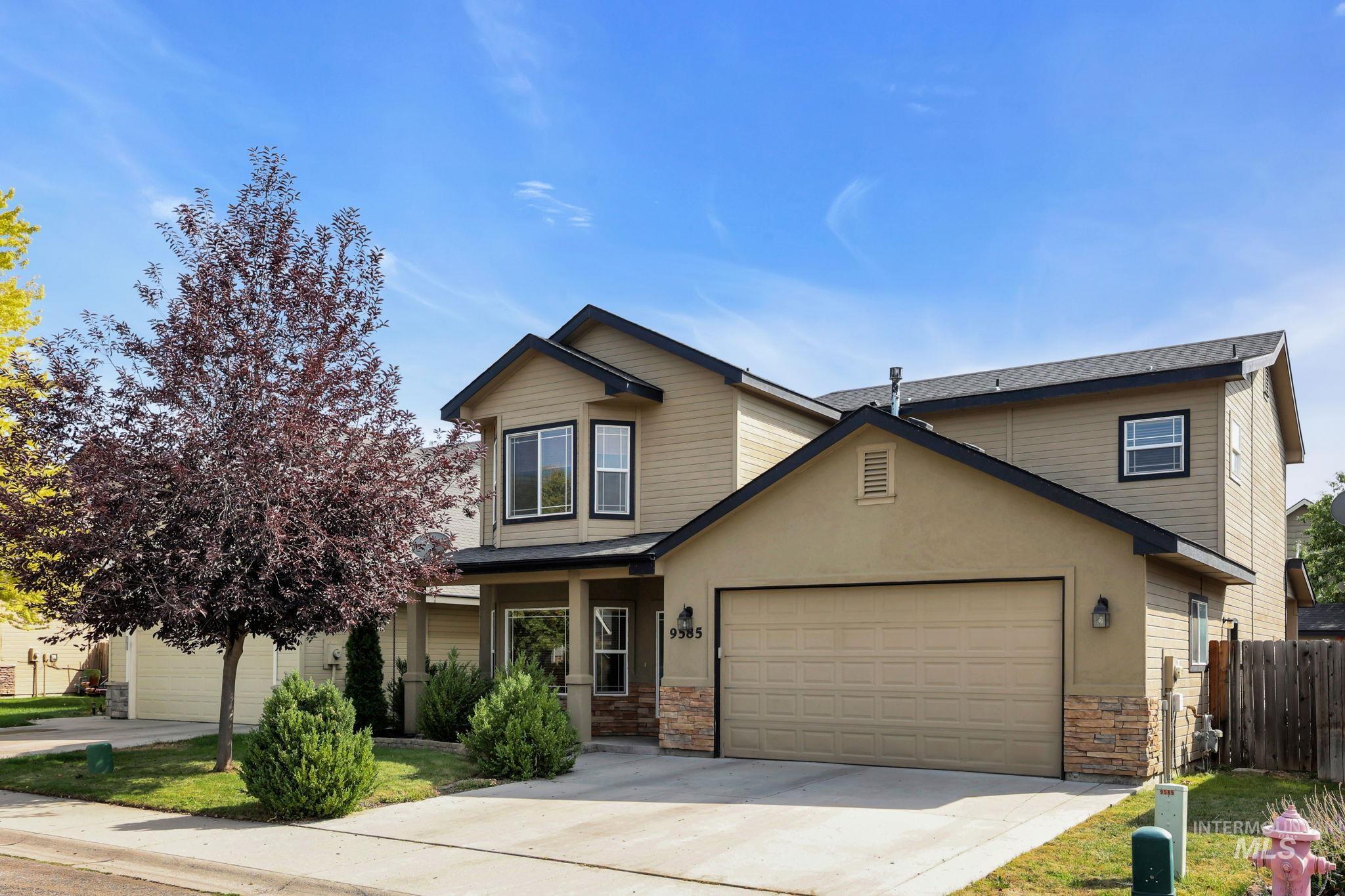 9585 W Canford Dr — photo