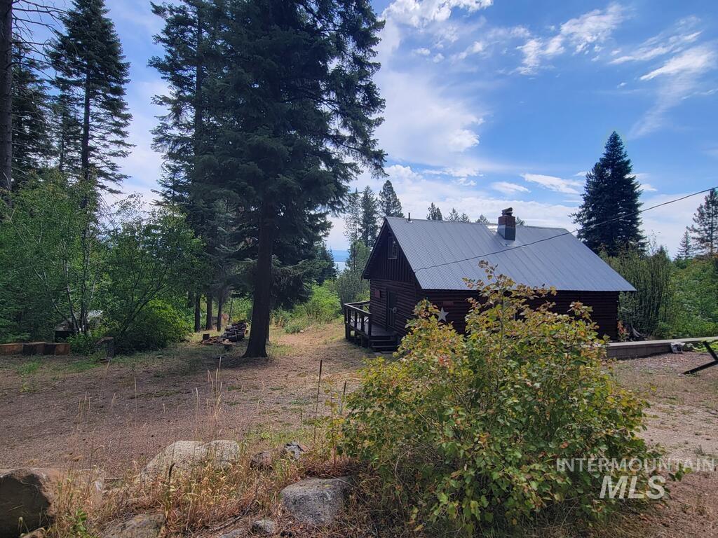 1208 Fox Road, Cascade, ID 83611 — photo 2