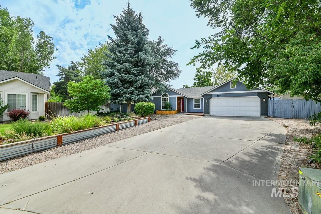 3244 N Linda Vista Pl — photo