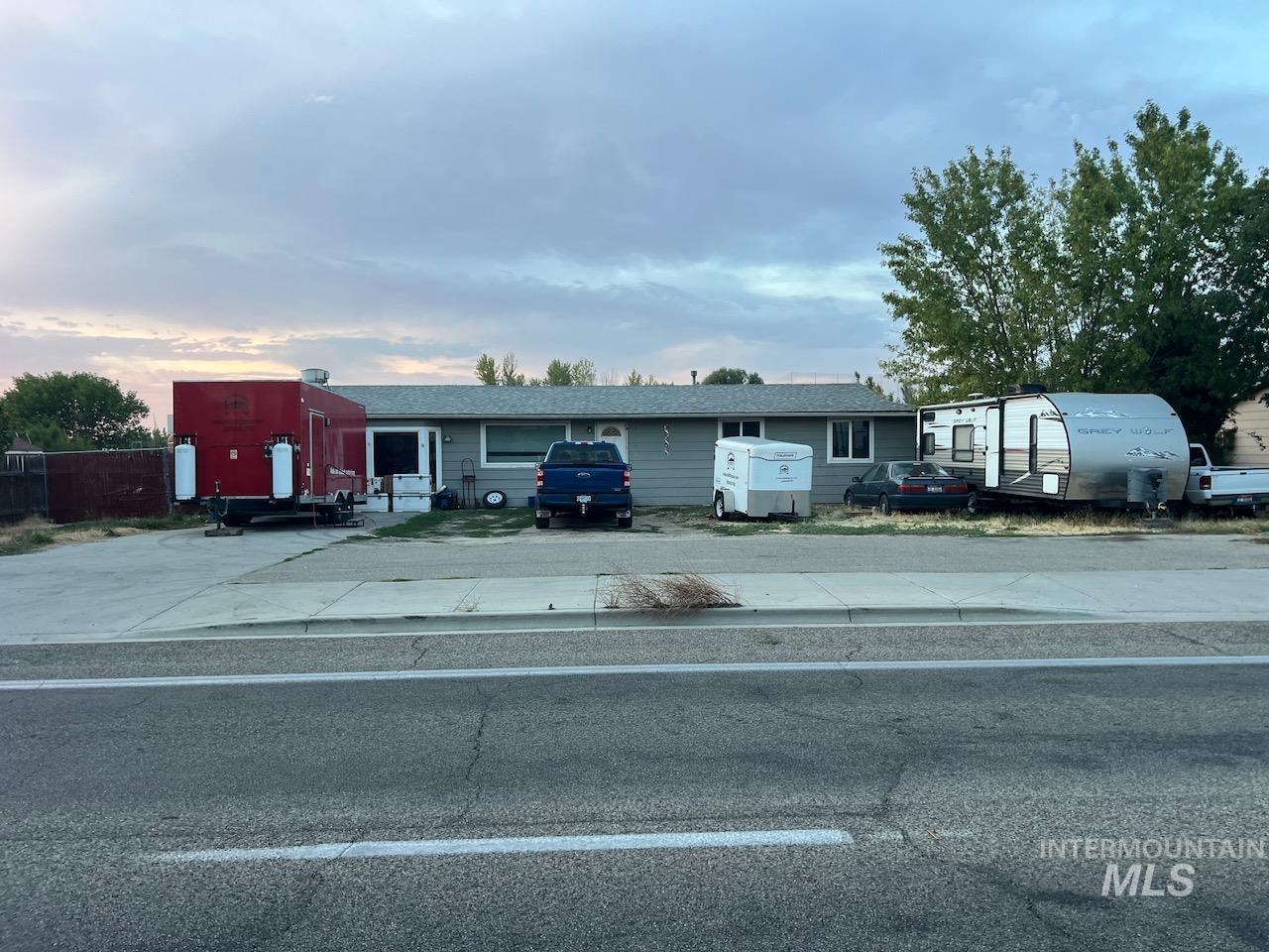 3750 E Overland Road — photo
