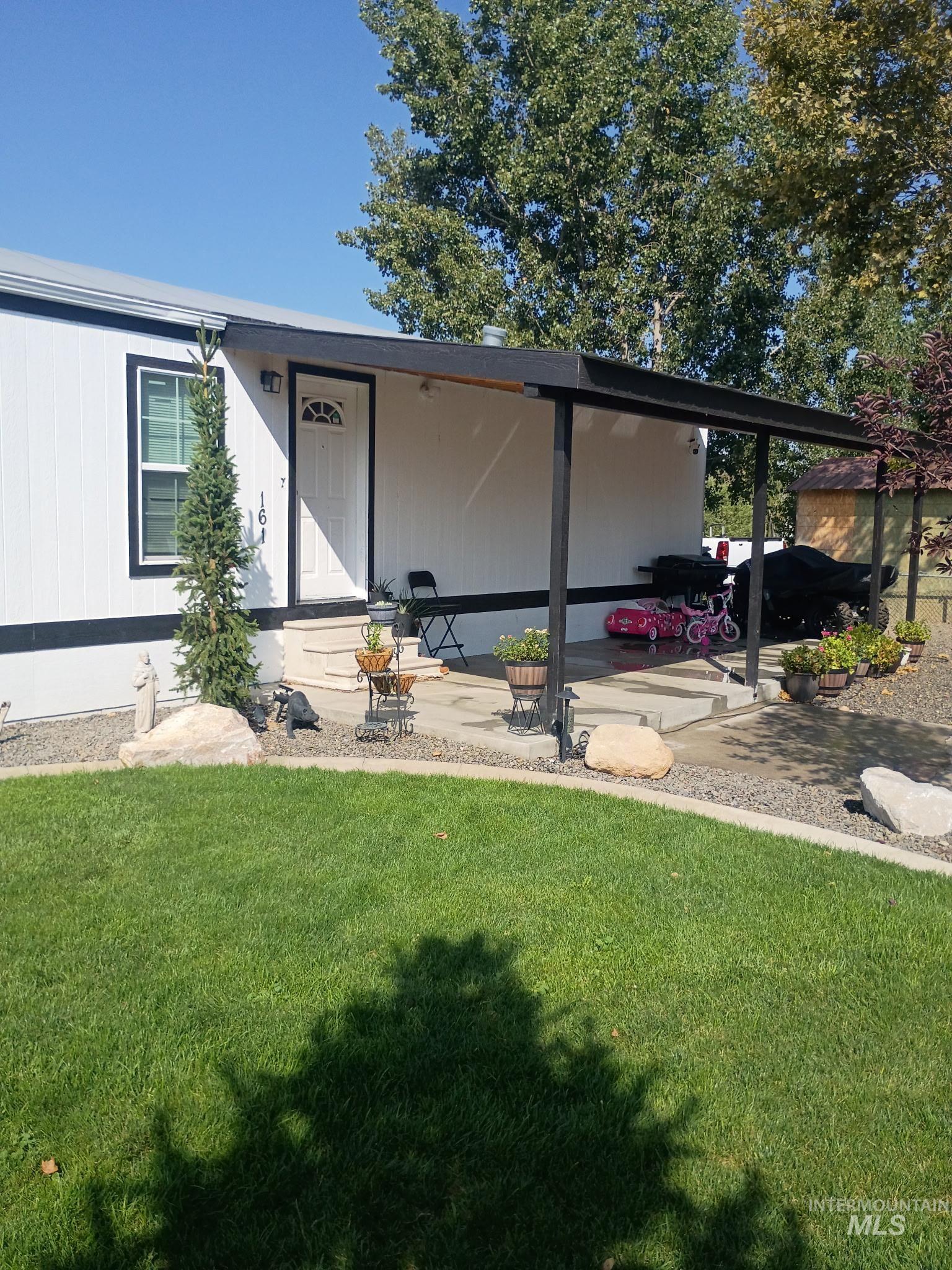 5015 E Ustick — photo