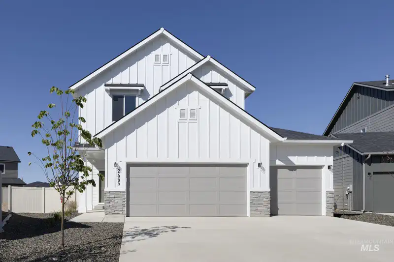 7410 W Newtown Dr — photo