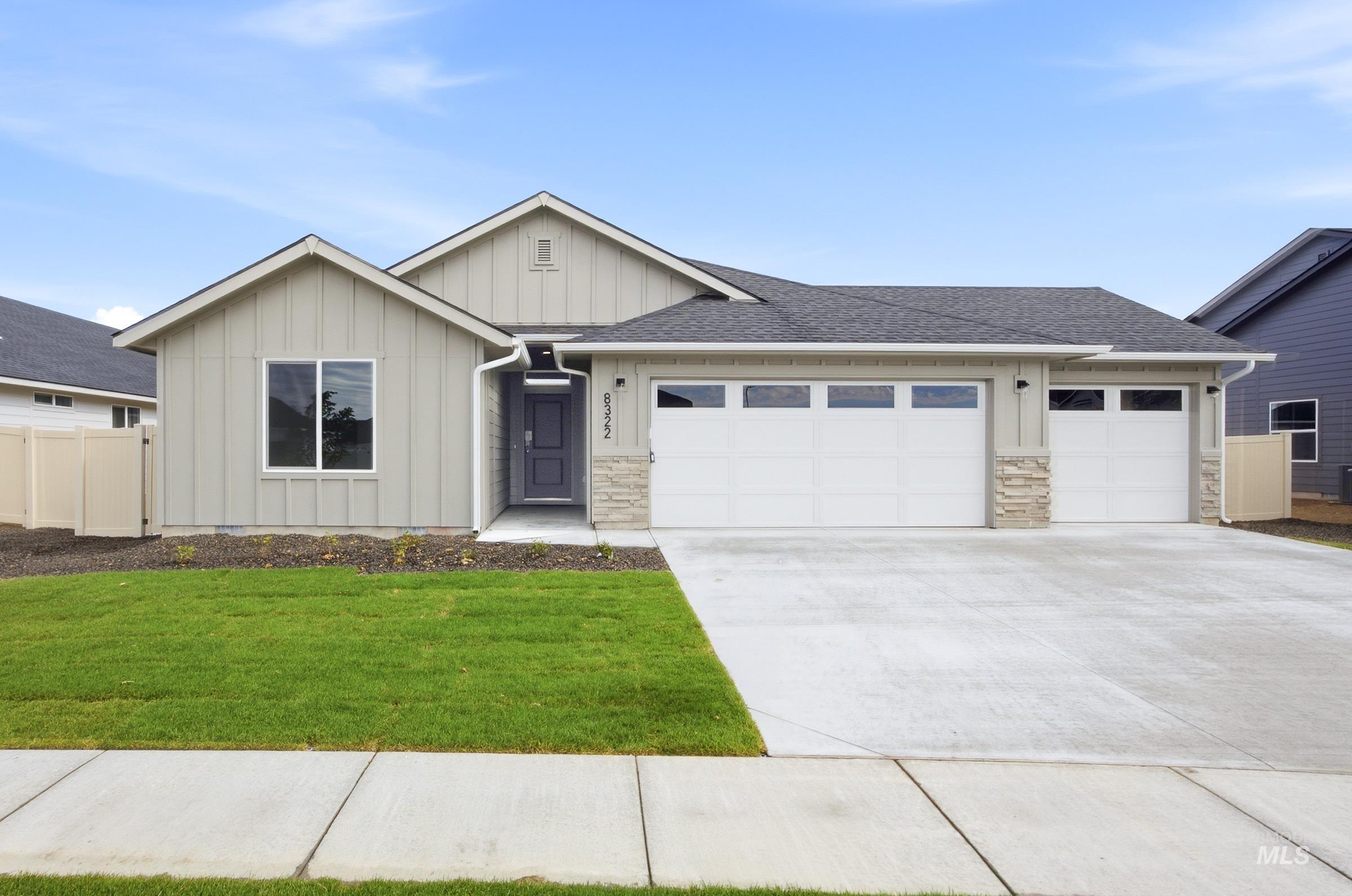 7469 W Newtown Dr — photo