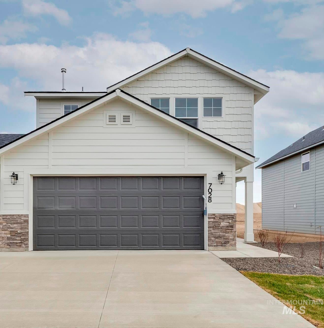 1437 W Braden Dr — photo