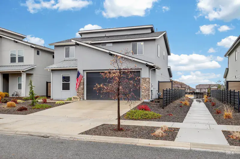 5657 W Song Sparrow St — photo