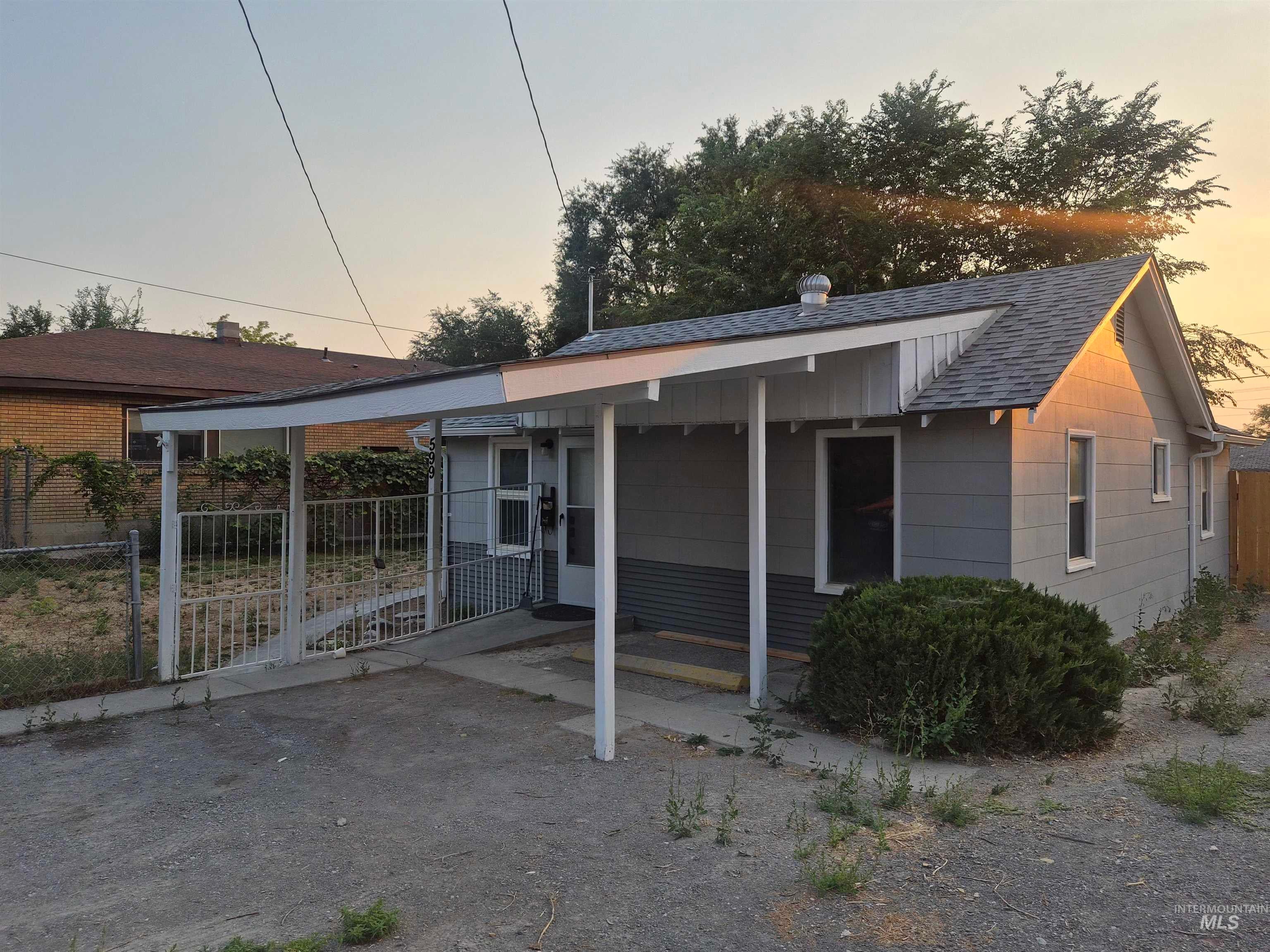 599 Jefferson St — photo