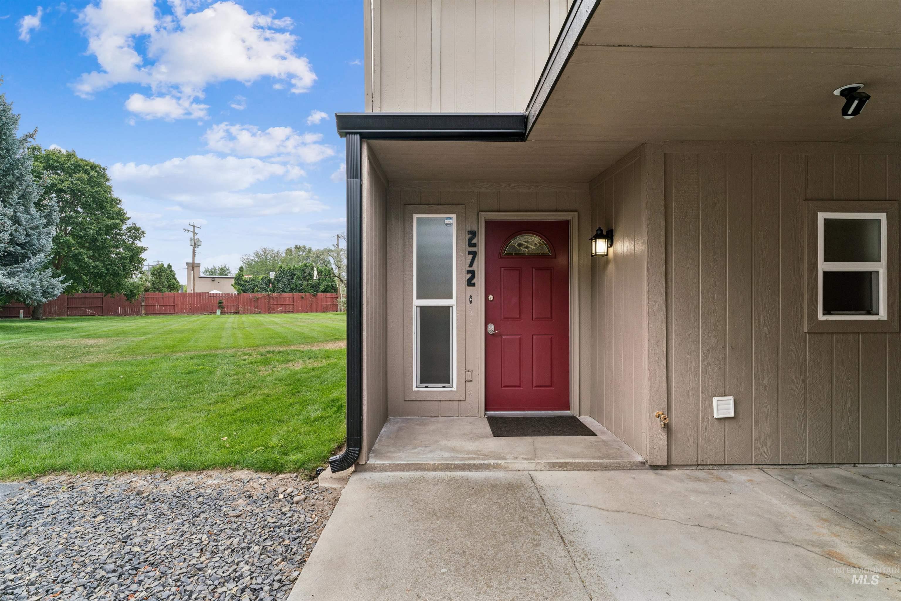 272 N Eagle Glen Ln. — photo