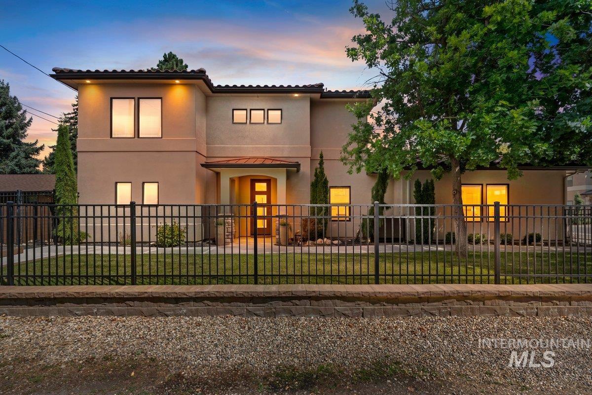 1208 E E Spinnaker Lane — photo