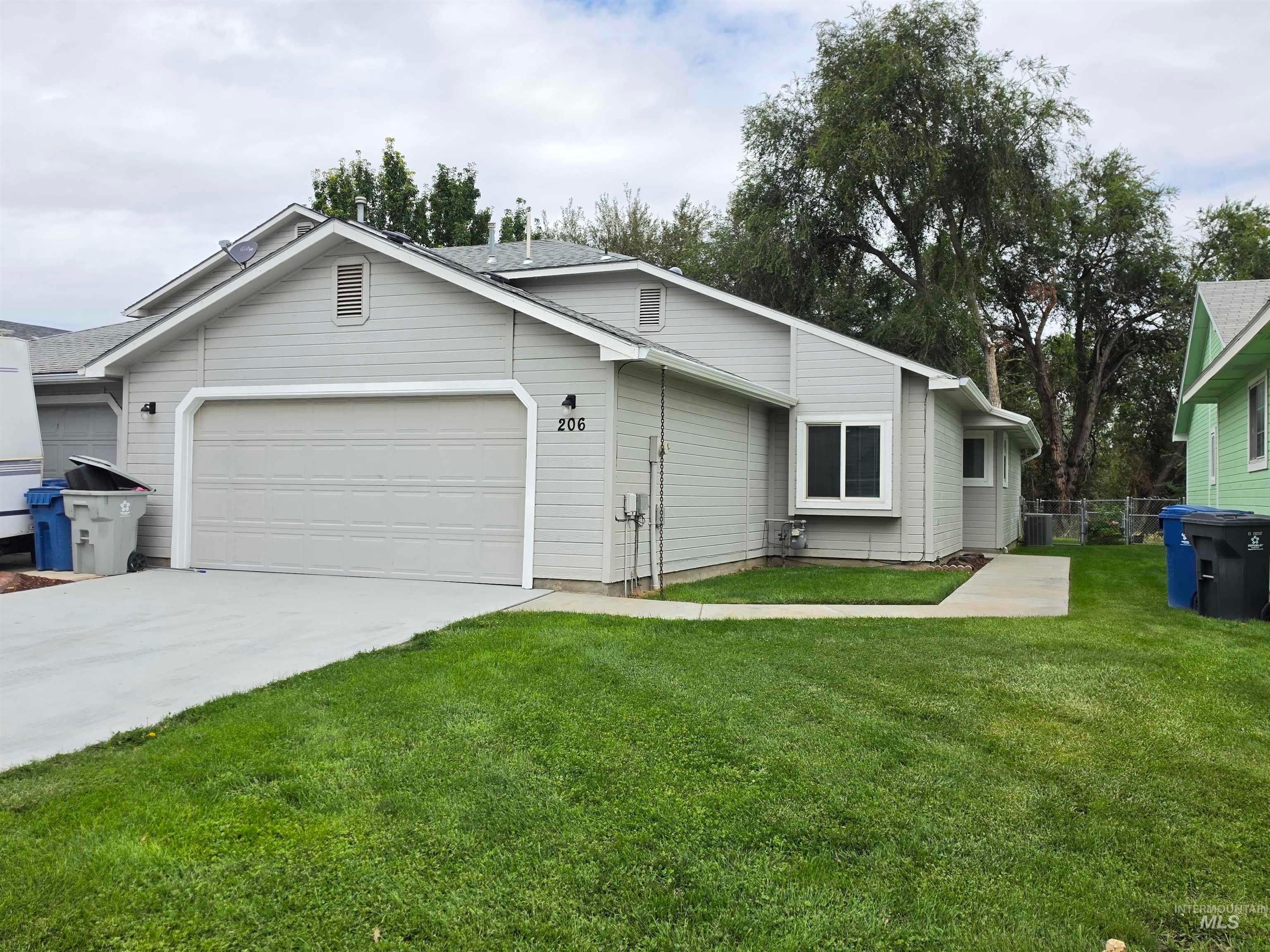 206 S Valley Dr. — photo