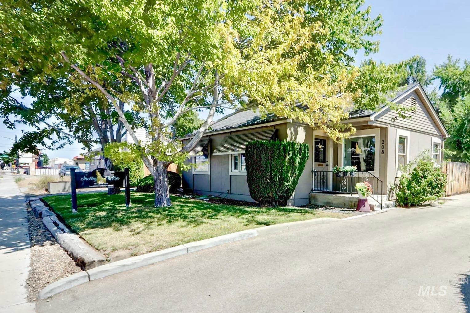 208 S Curtis Rd. — photo