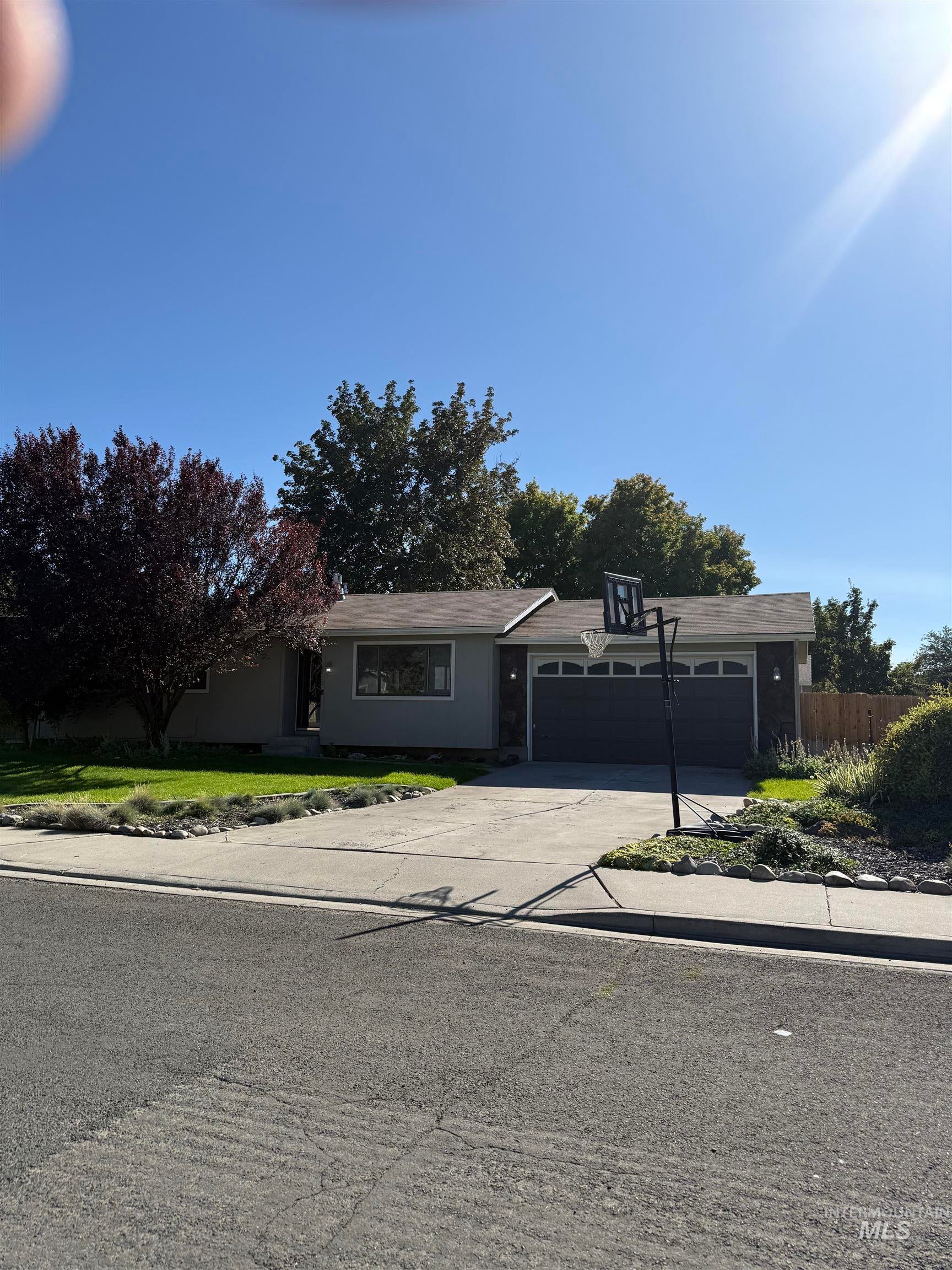 485 Park Terrace Dr. — photo