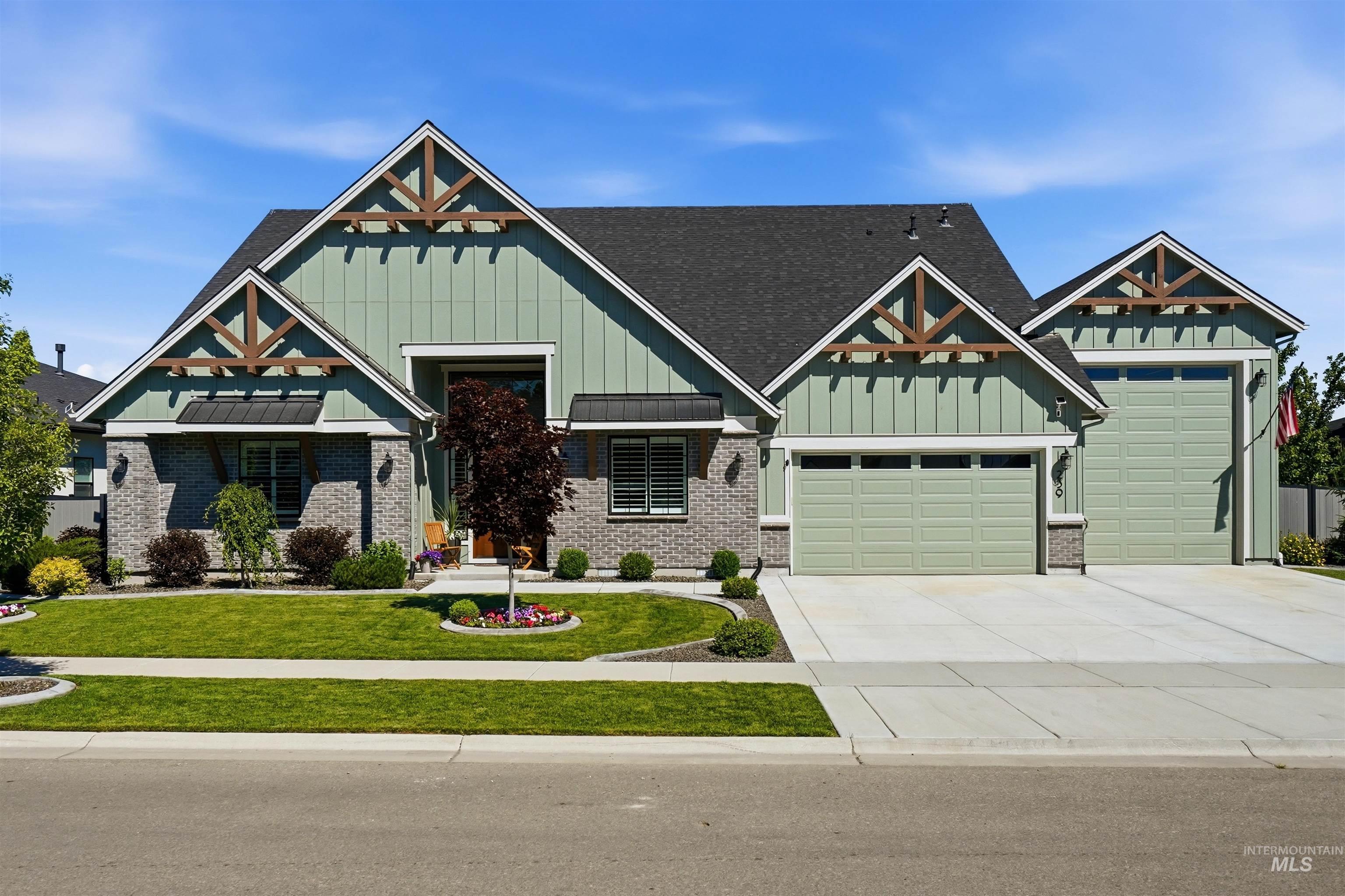 239 S Eagles Roost Way — photo