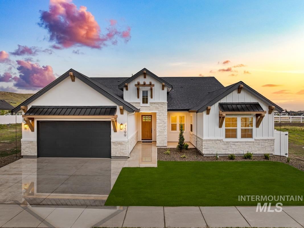 14133 N Goldfinch Ave — photo