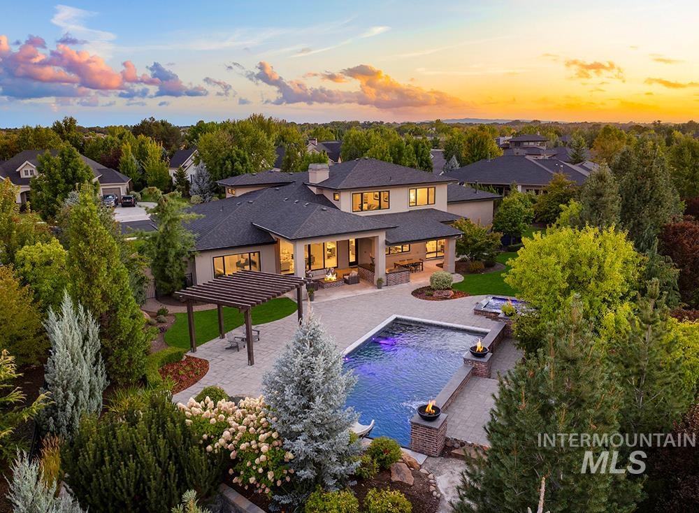 1300 W Windbreaker Ln — photo