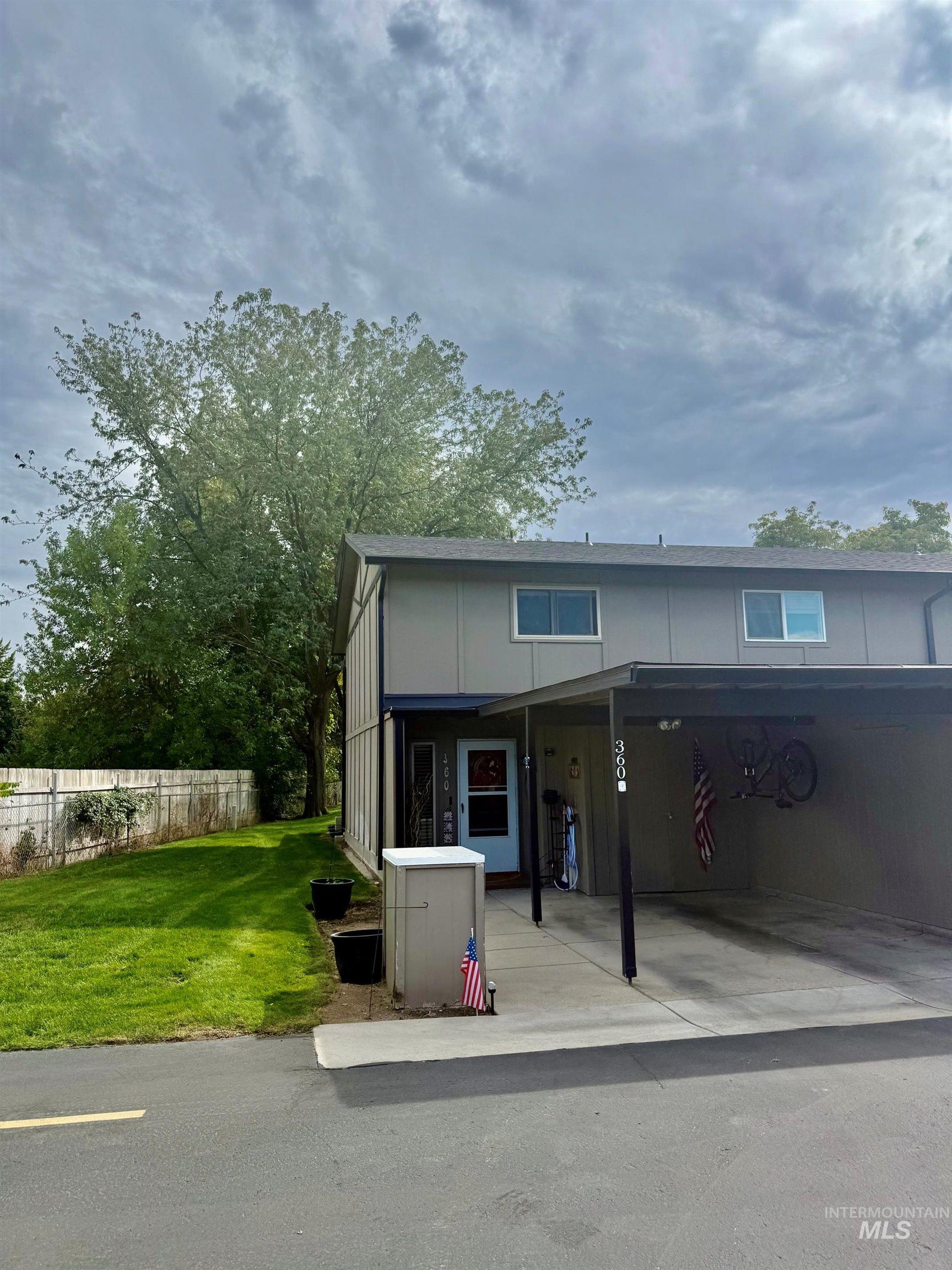 360 N Eagle Glen Ln — photo