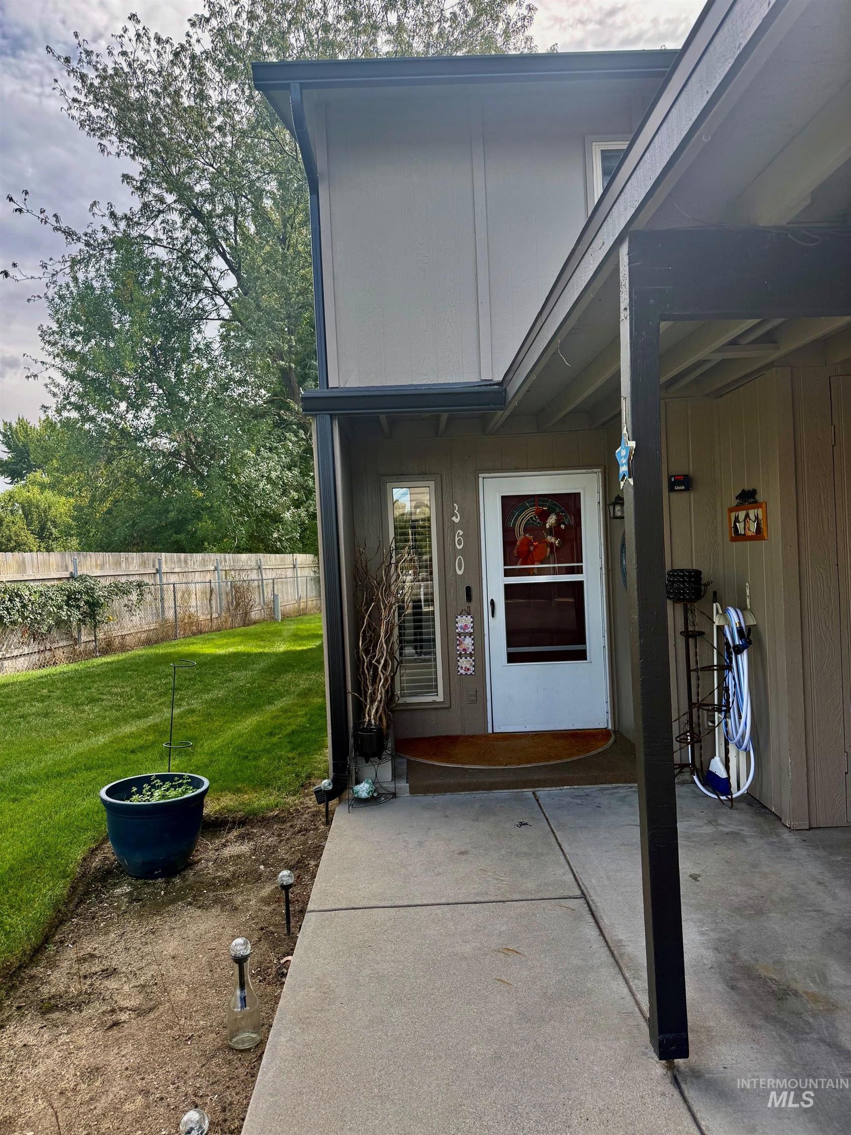 360 N Eagle Glen Lane, Eagle, ID 83616 — photo 2