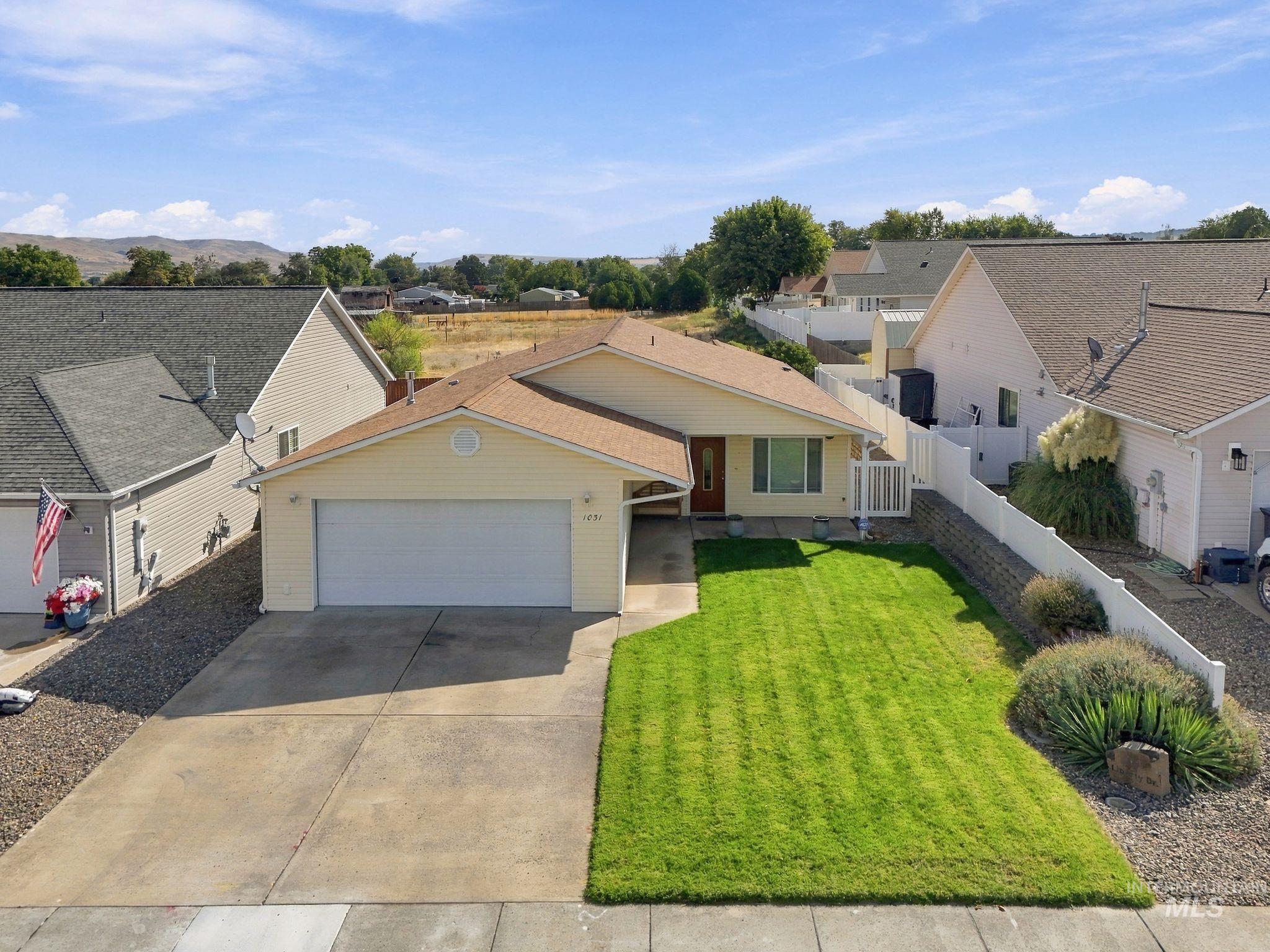 1031 Liberty Dr — photo