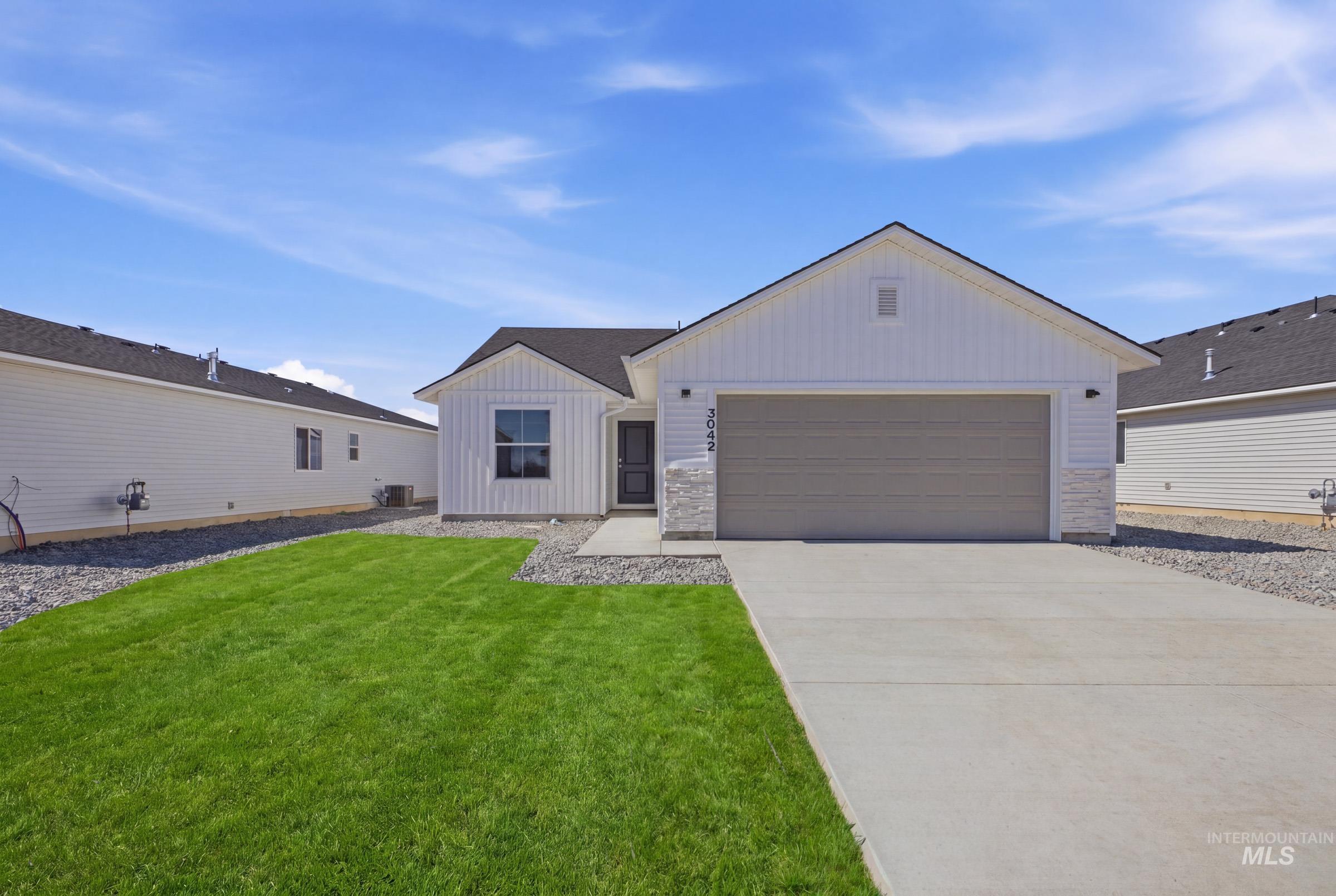2309 W Red Jasper Dr — photo