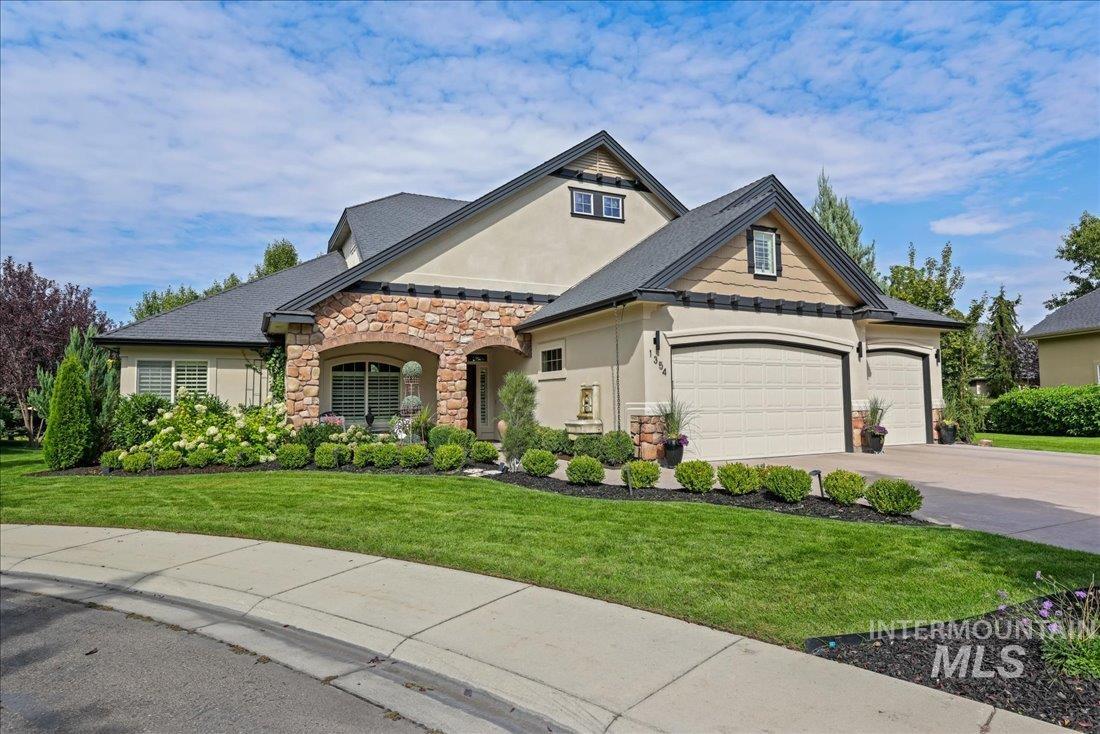 1354 W Overlake Ct — photo