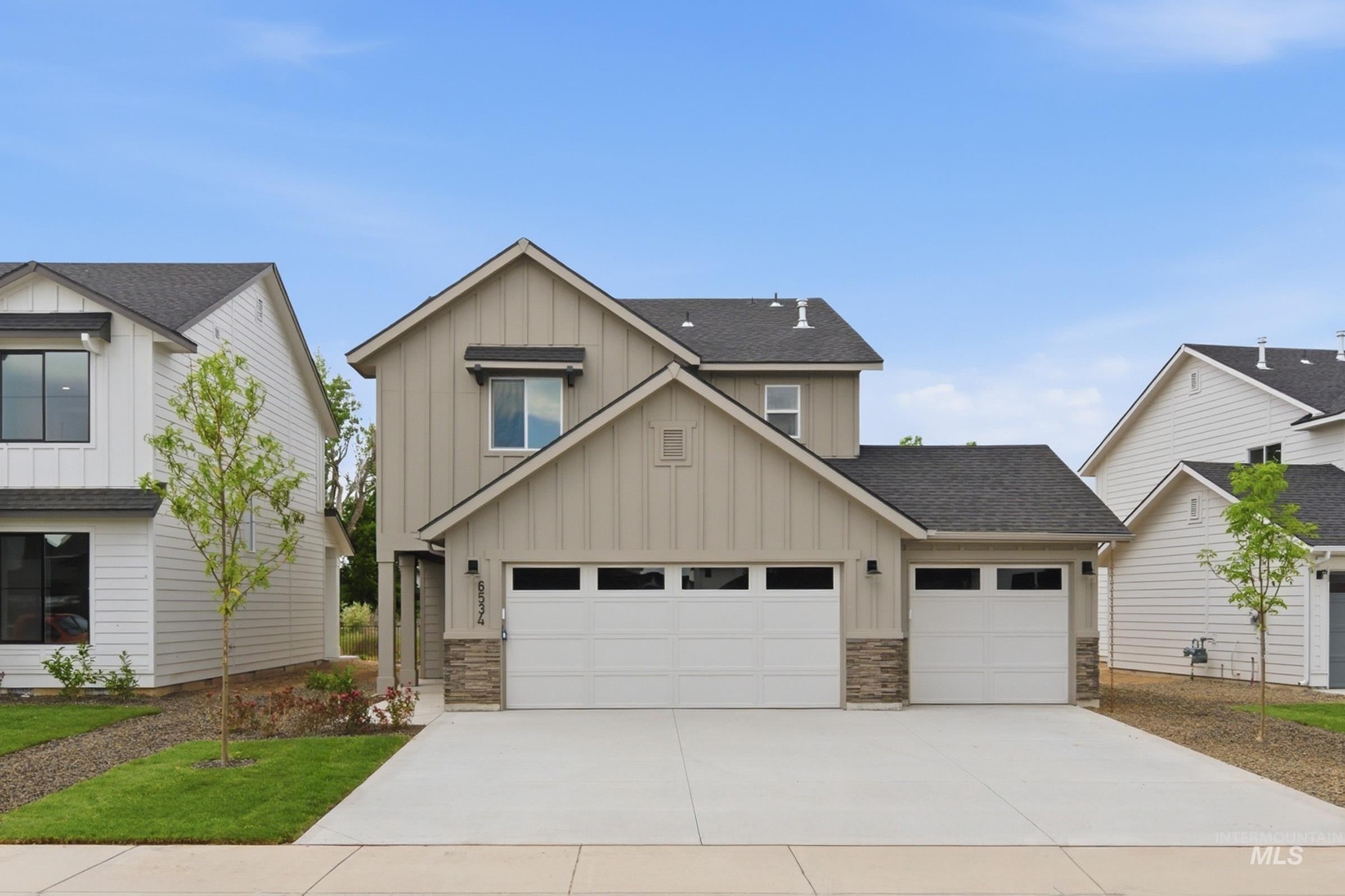 2559 W Tar Sands Dr — photo