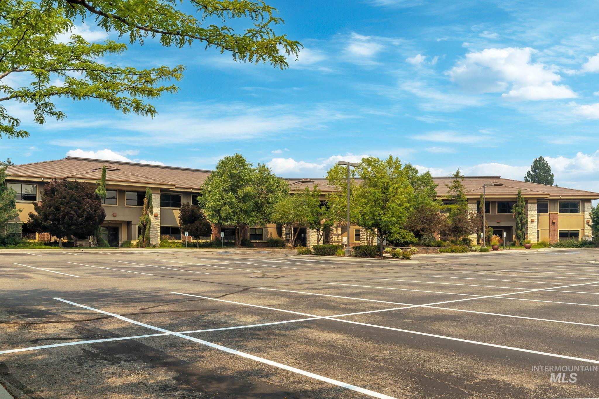 776 E Riverside Dr. #100B — photo