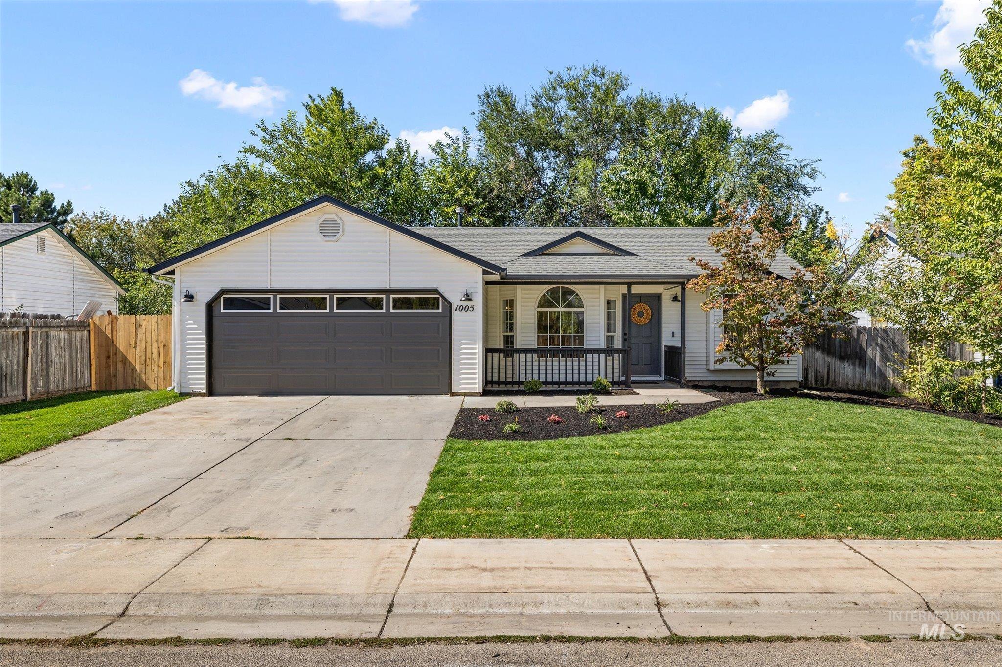 1005 S Bonneville Dr — photo