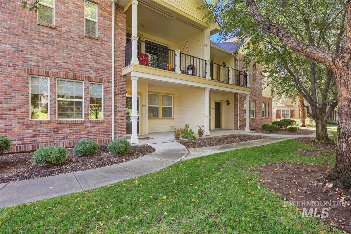 1144 E Winding Creek Dr — photo