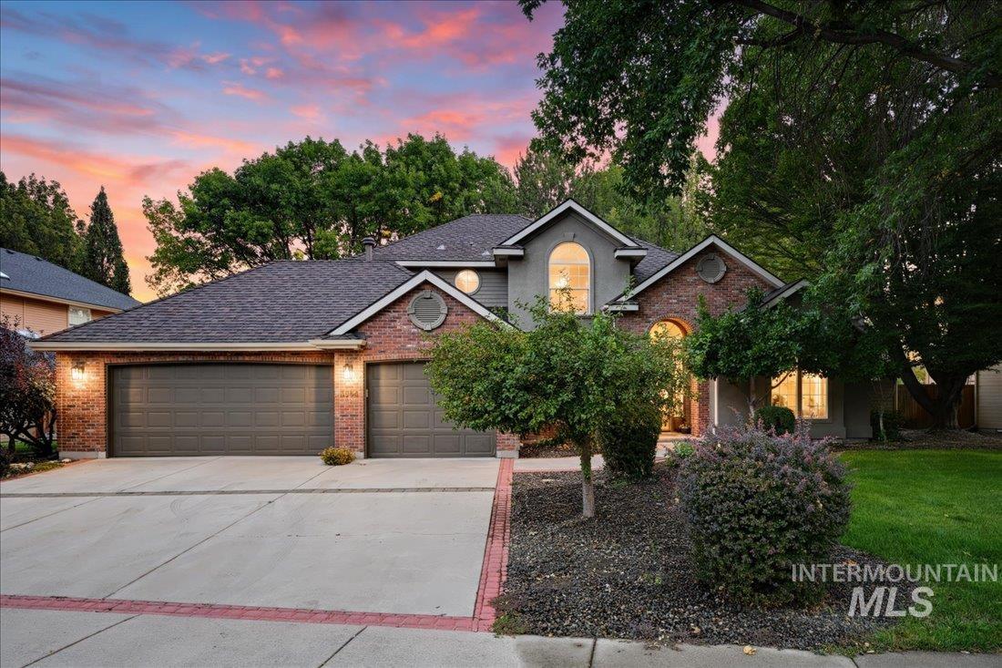 3064 E Nature Dr — photo