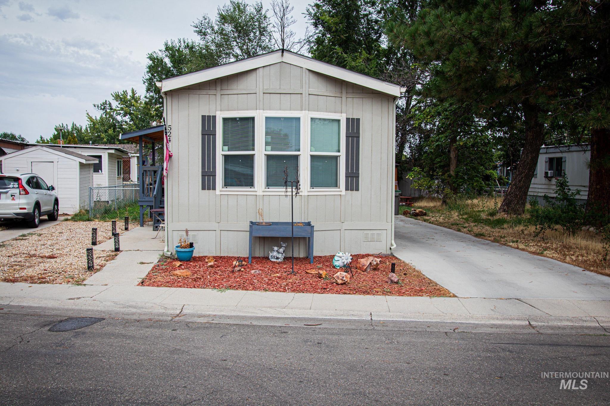 524 N Meadowland Circle — photo
