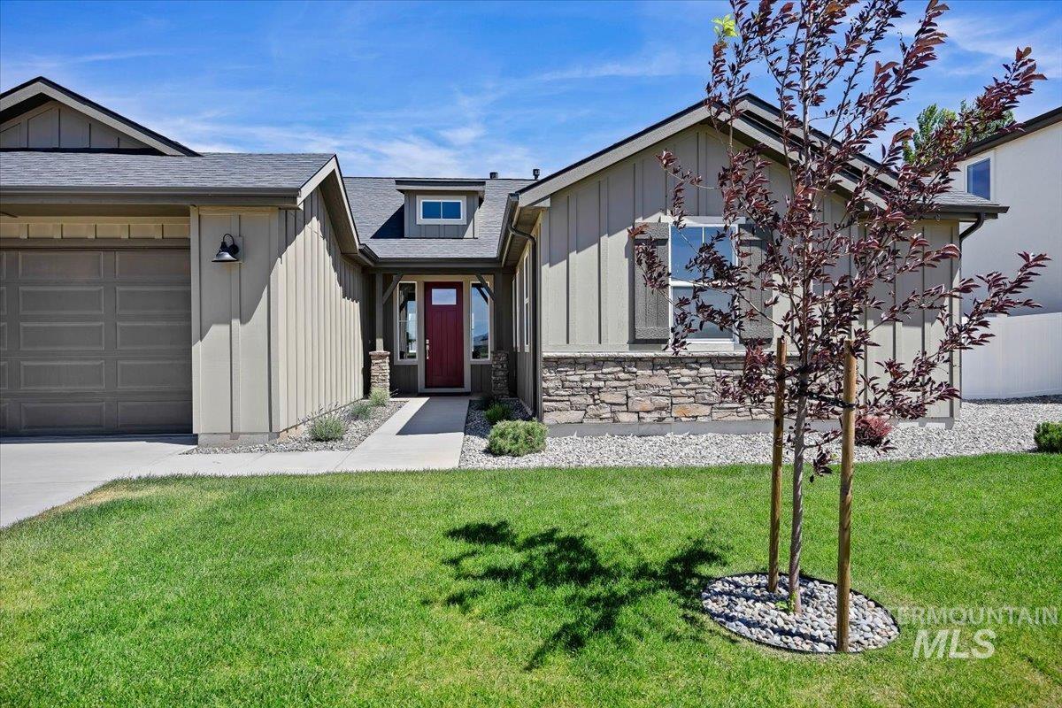 322 Maxine Lane West — photo
