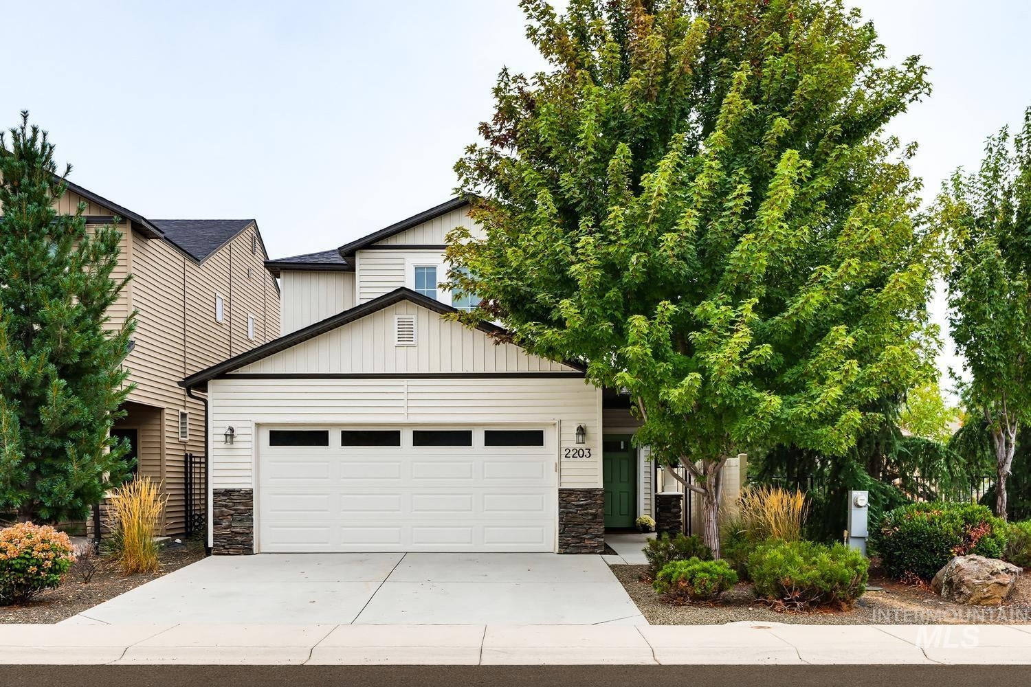 2203 E Ringneck Street — photo