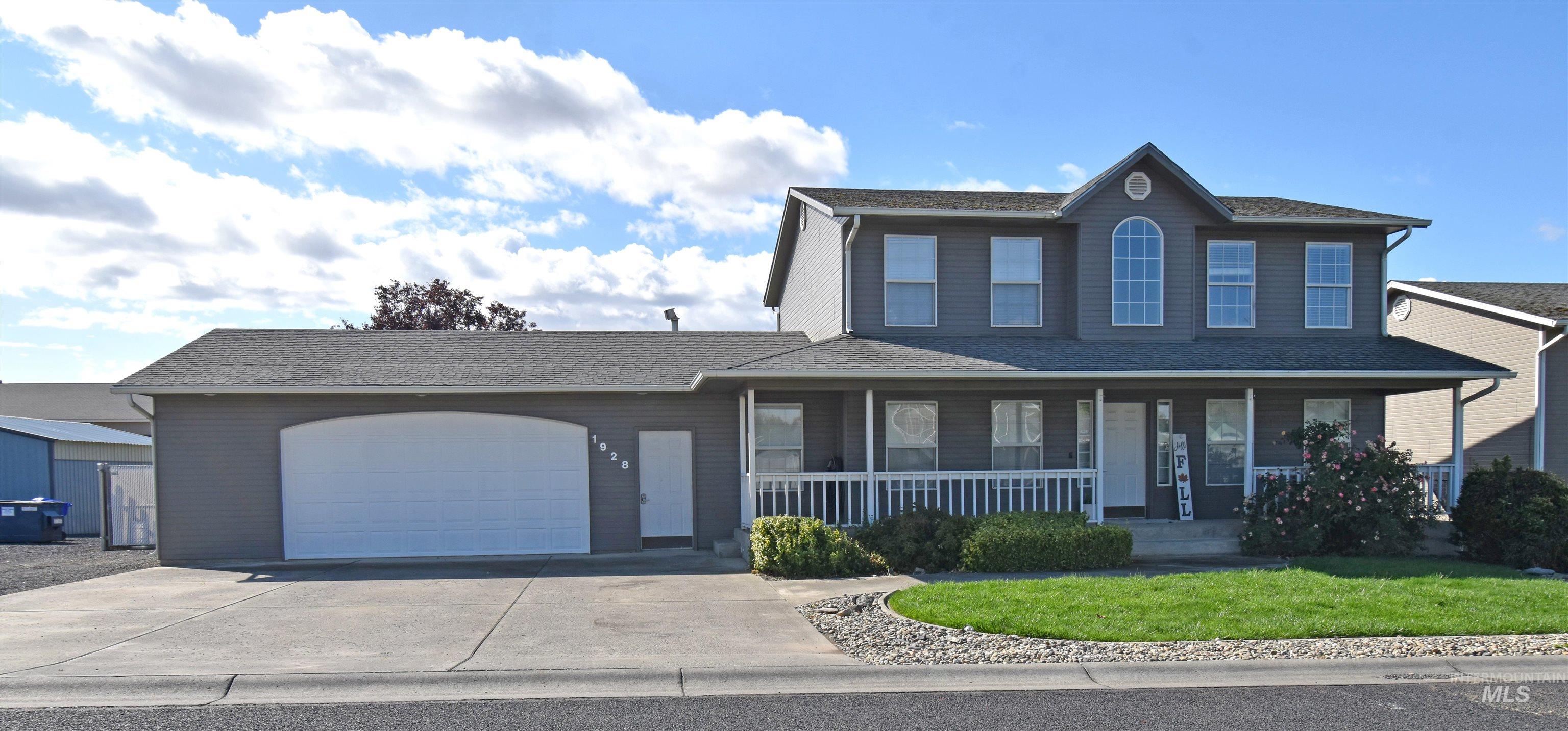 1928 Birch Court — photo
