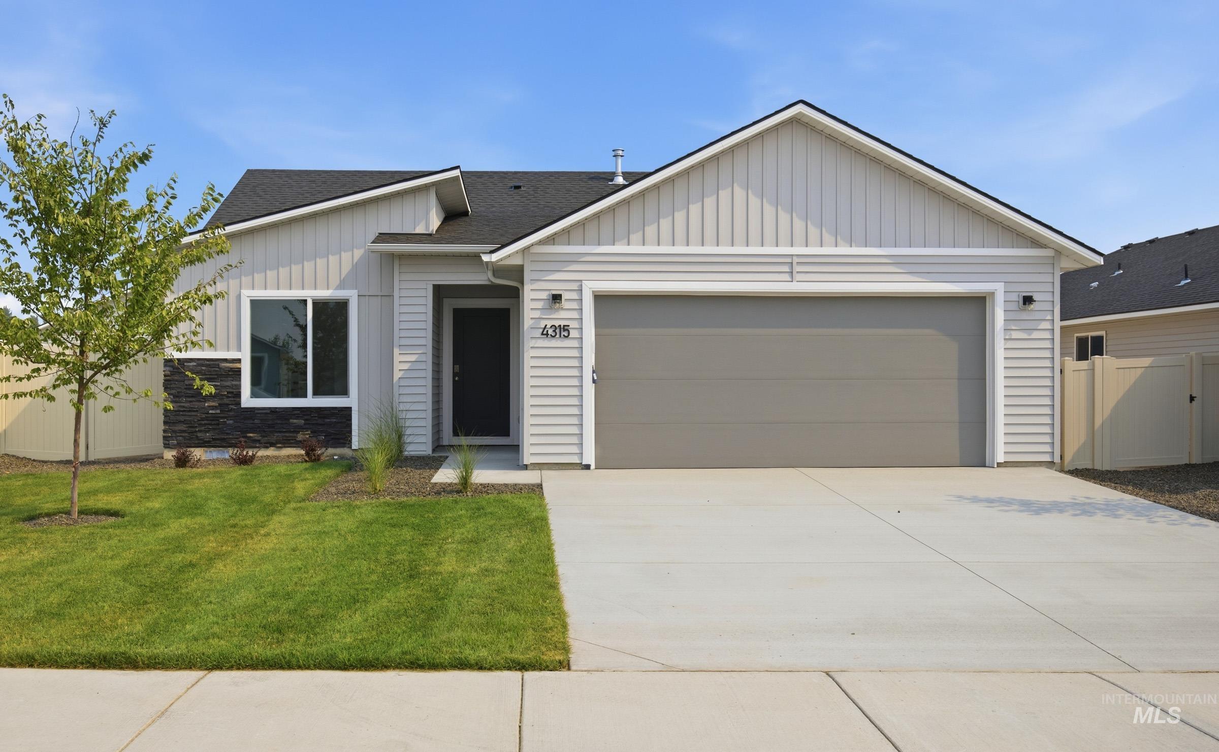 2282 W Tar Sands Dr — photo