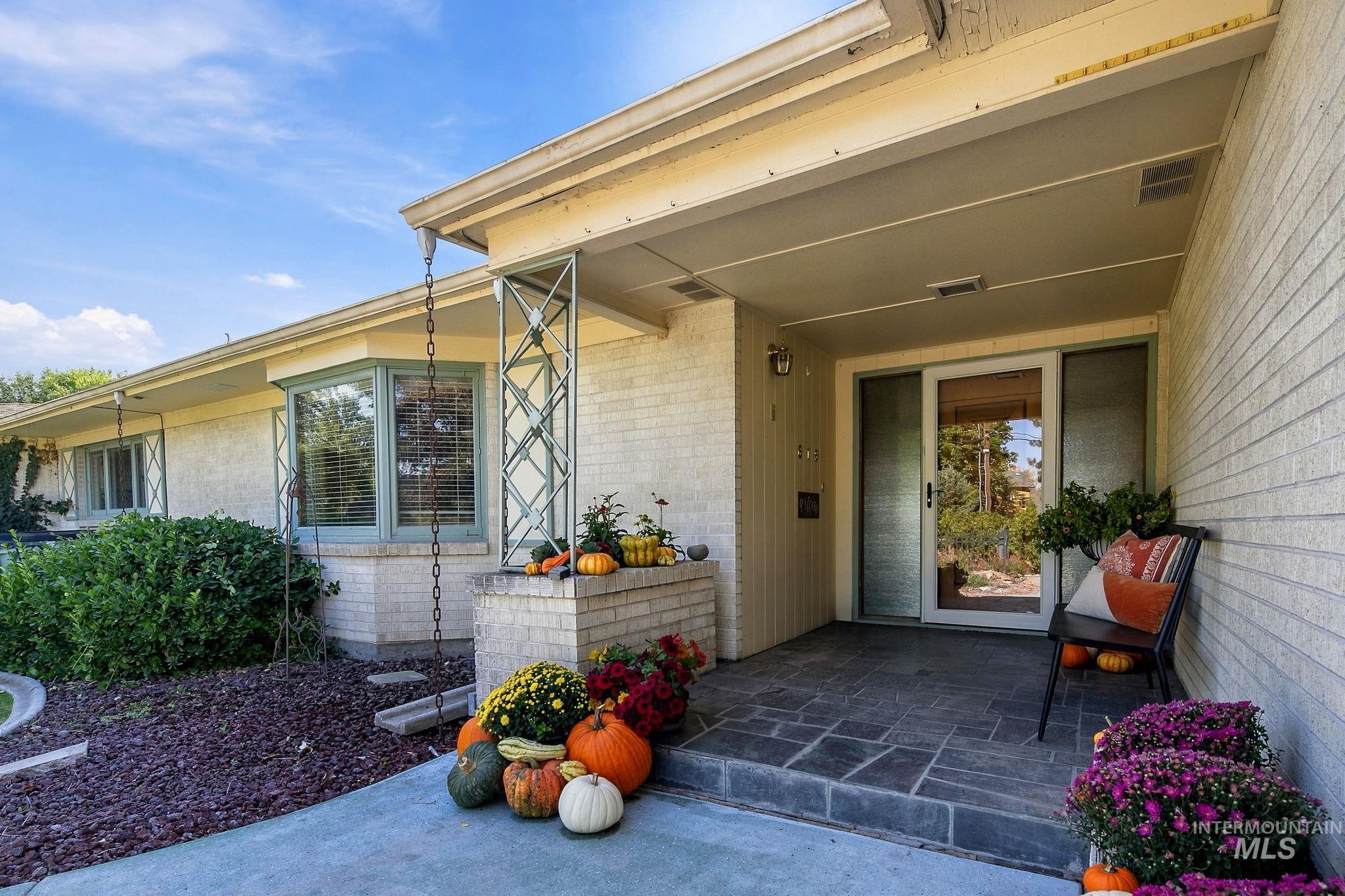 619 Fairway Dr — photo
