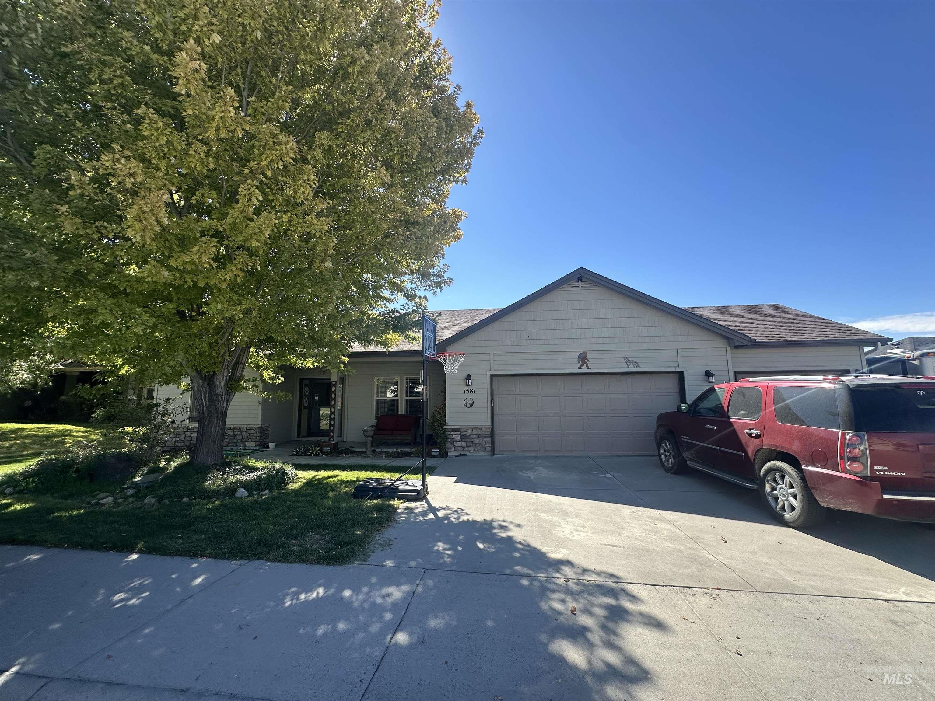 1581 NE Bedrock St — photo