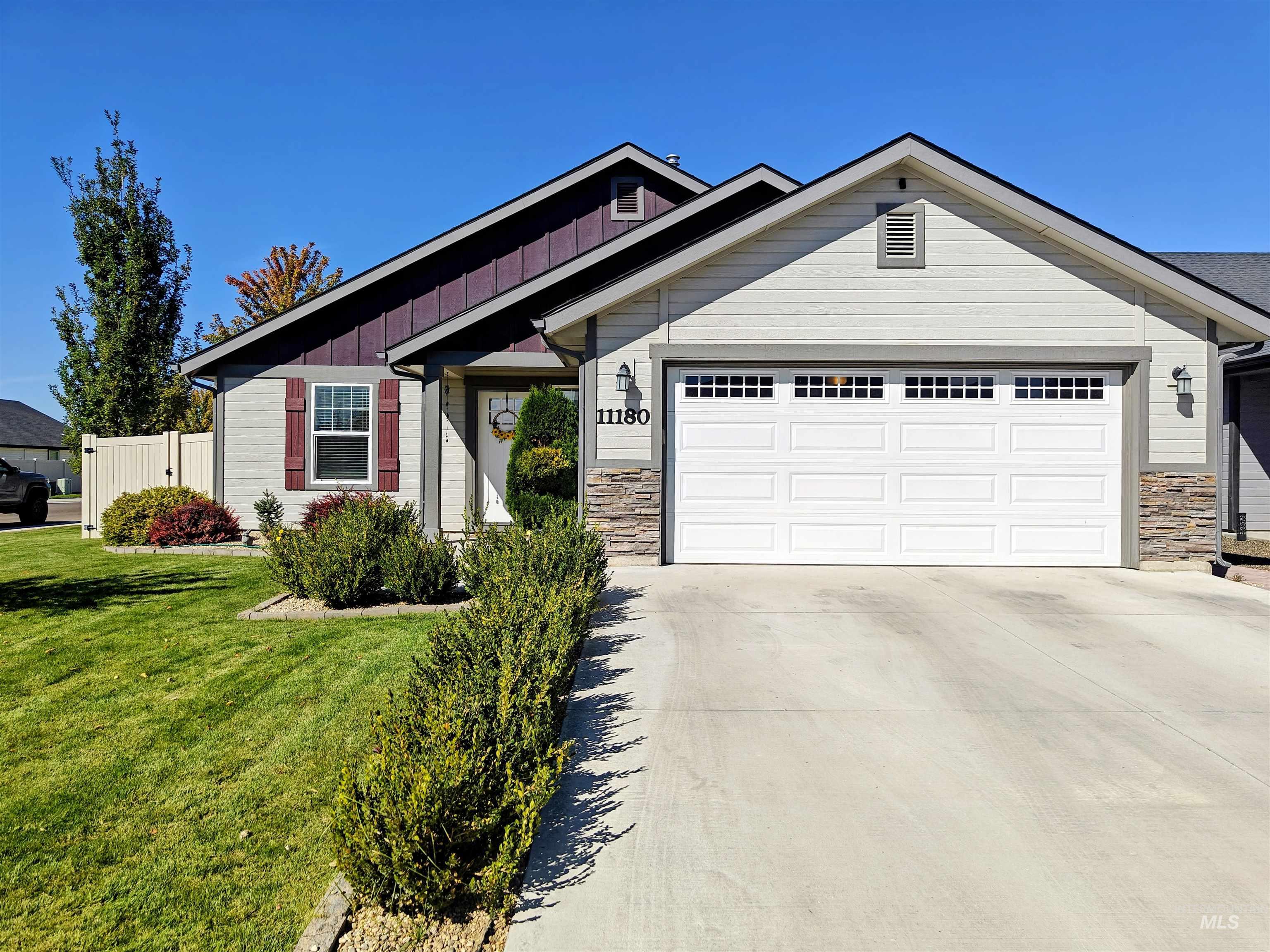 11180 W Aquila St — photo