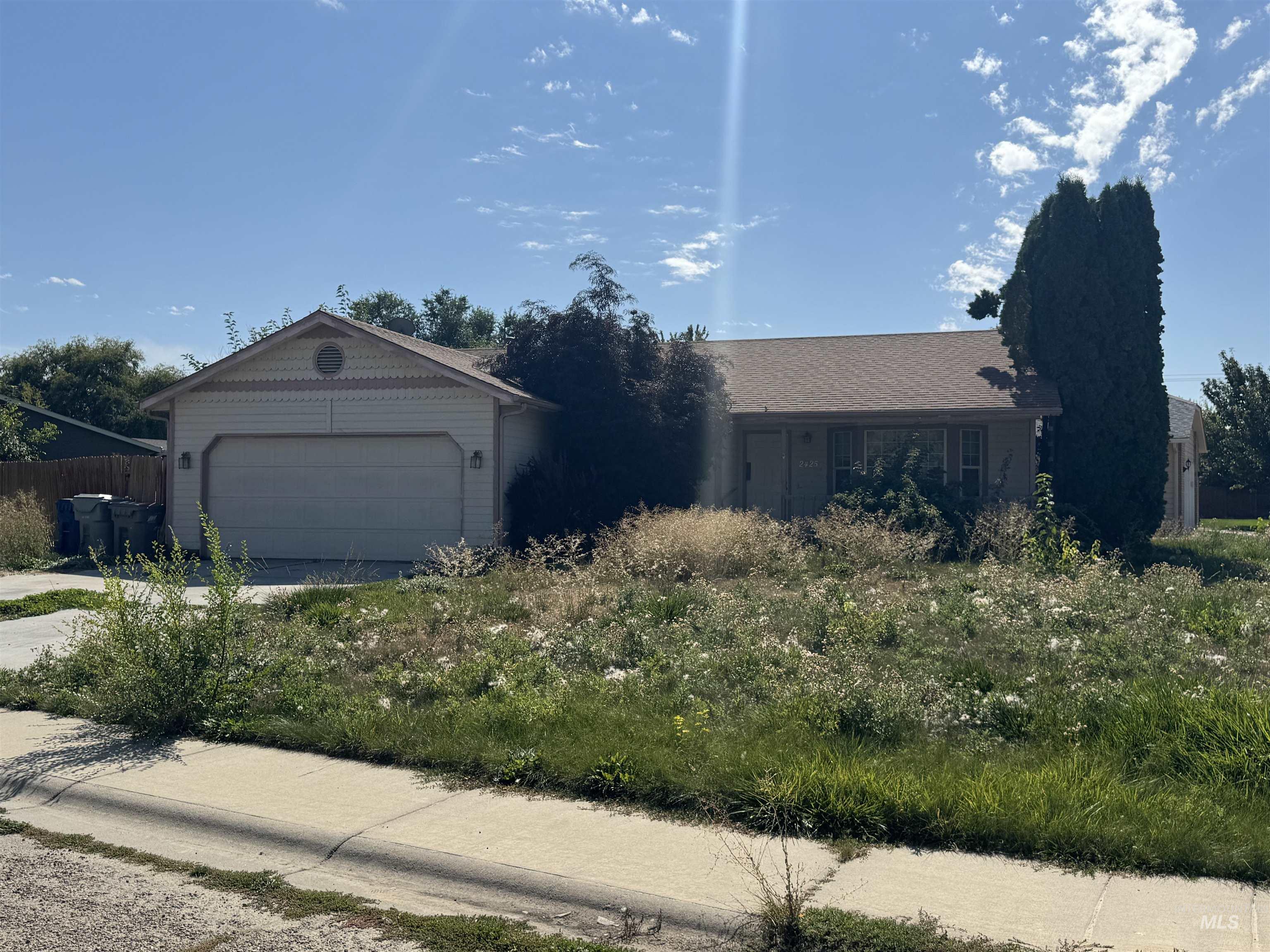 2425 Sagittarius Dr — photo