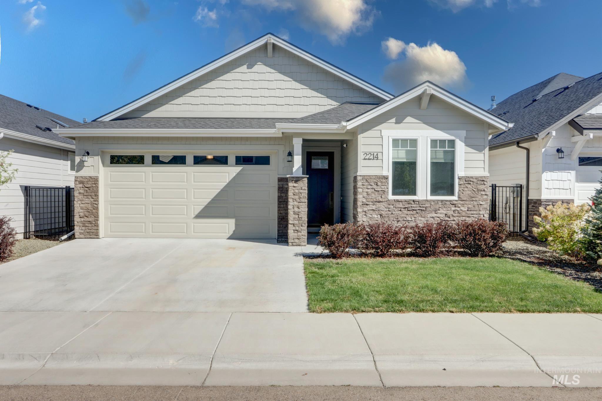 2214 E Danzee Dr — photo