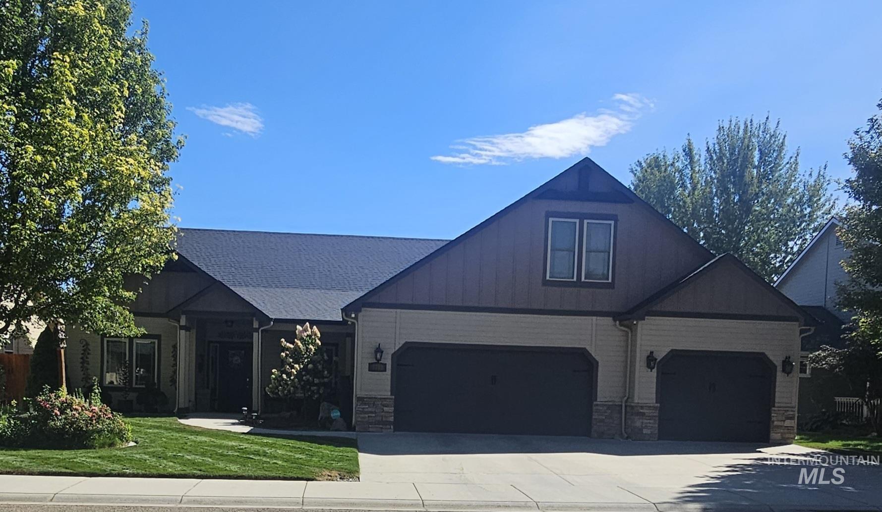3712 N Twin Eagles Way — photo
