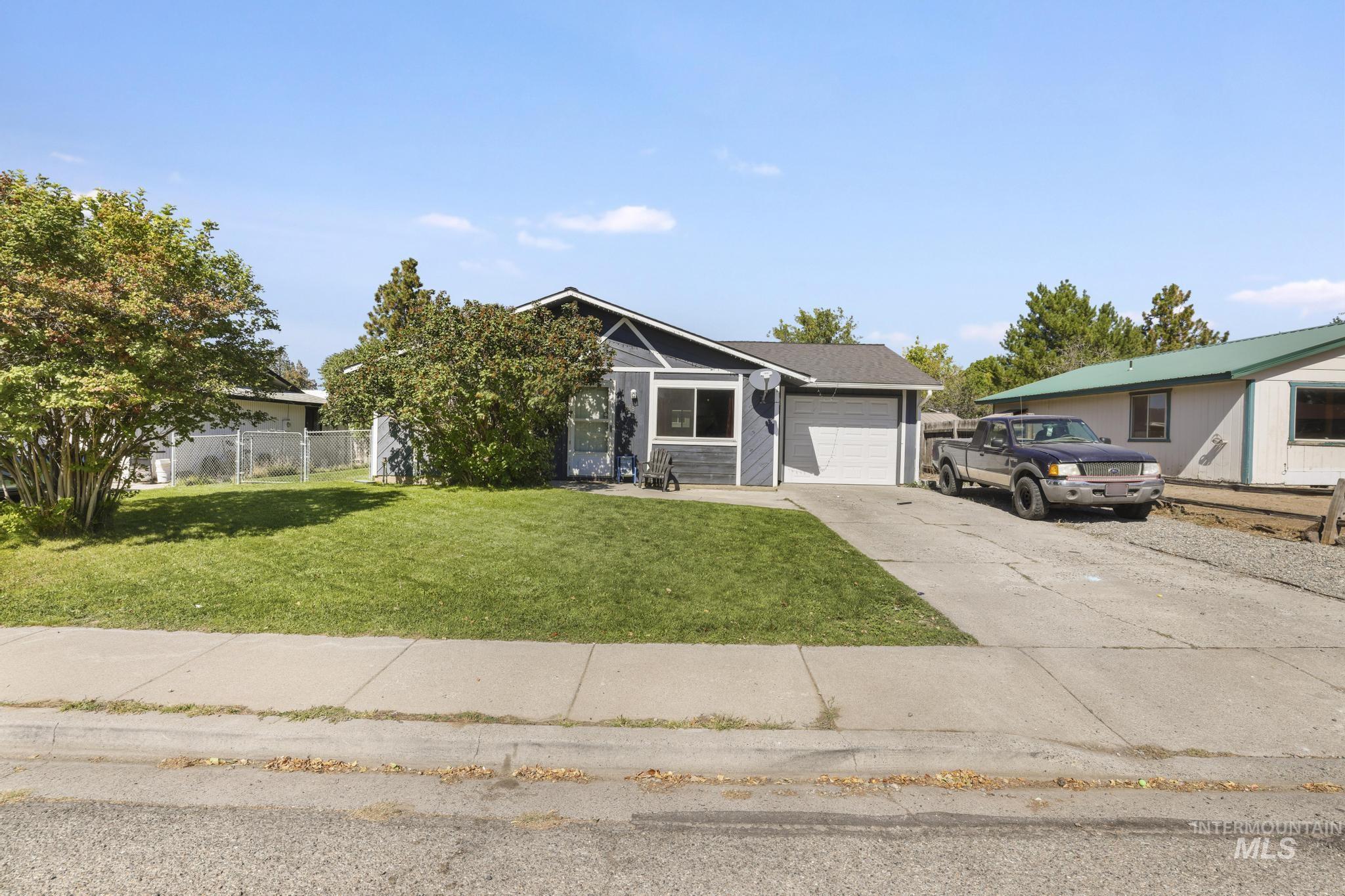 818 19th Ave E, Jerome, ID 83338 — photo 2