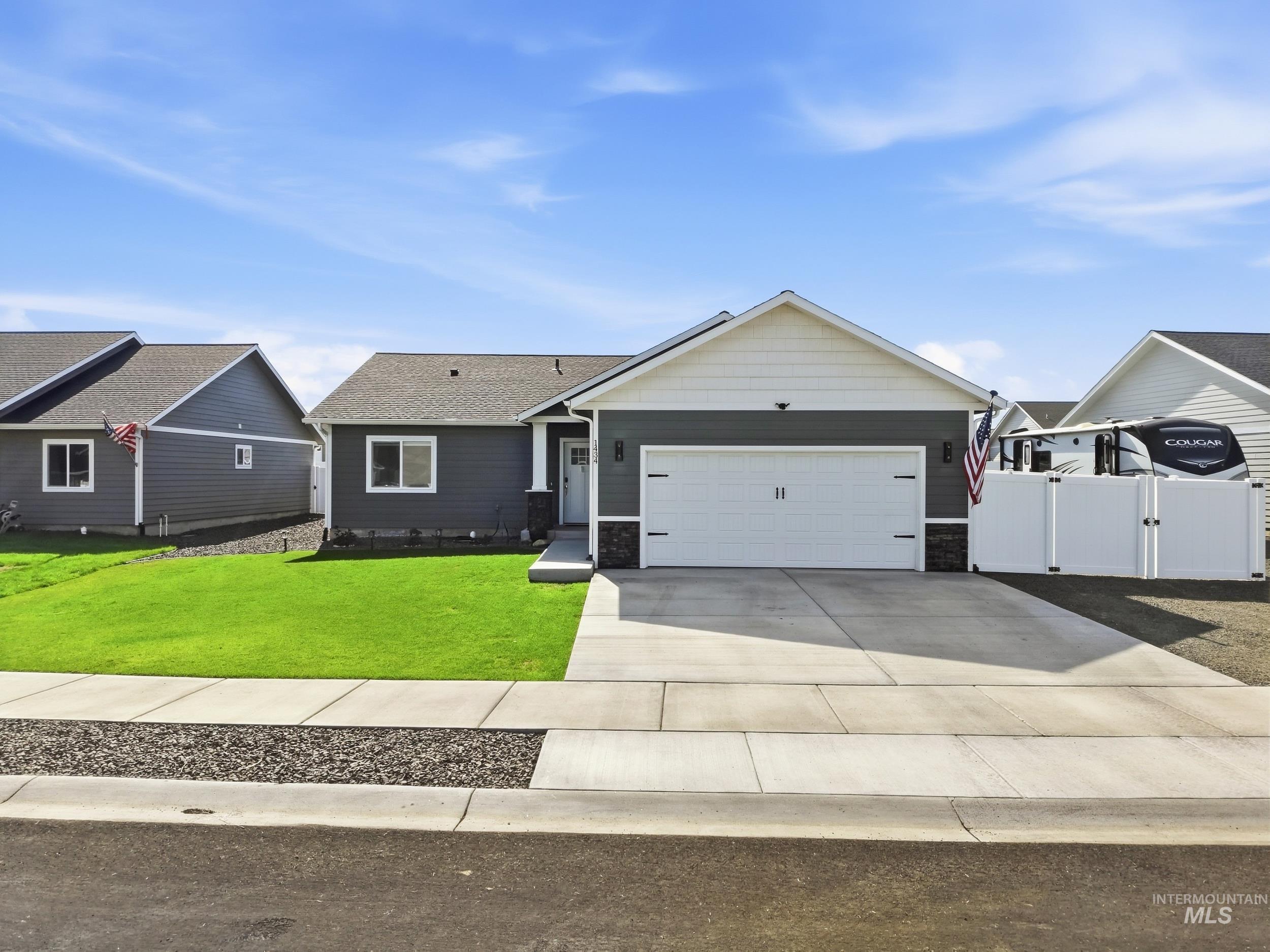 1434 Horizon Ct. — photo
