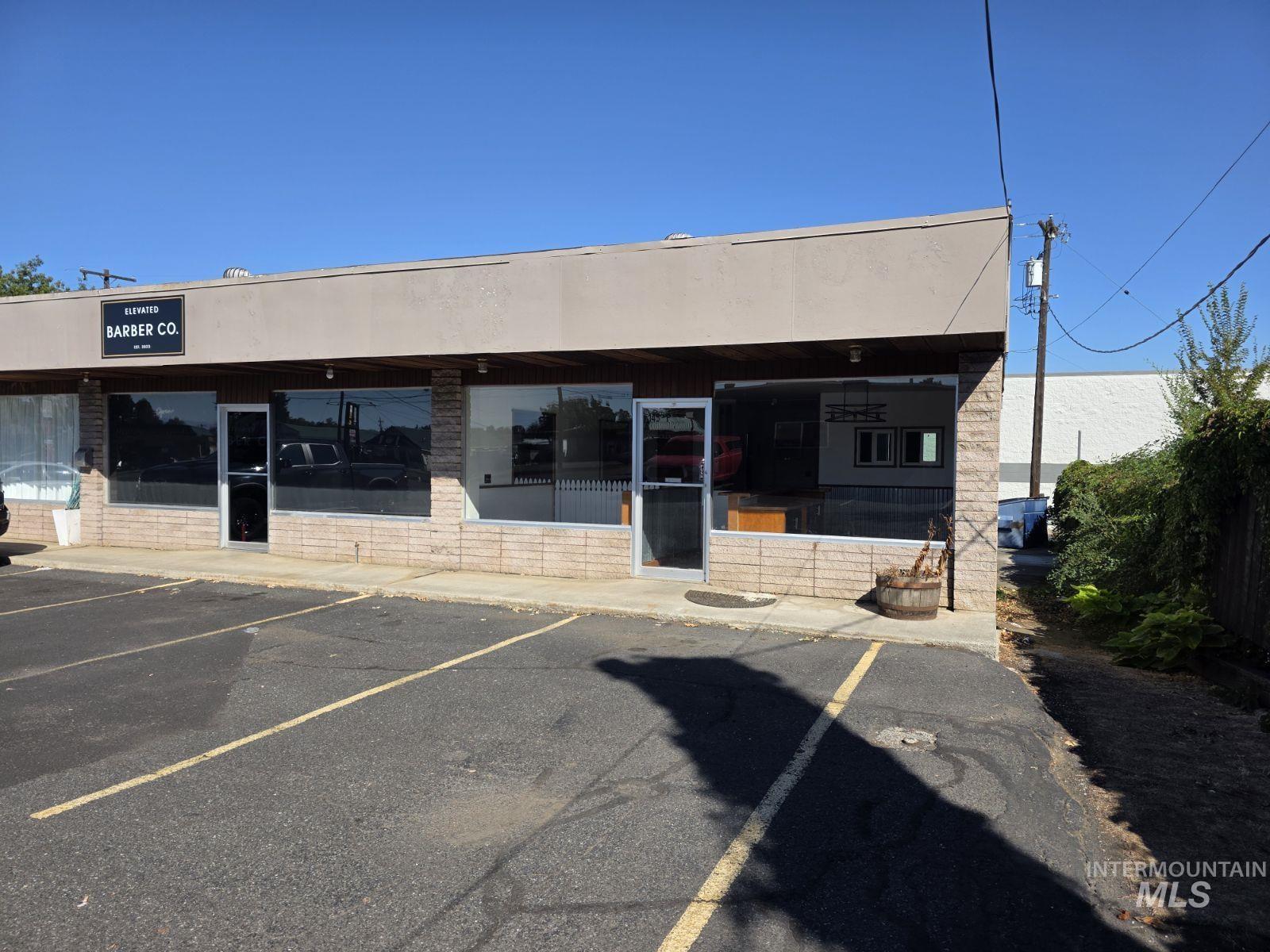 145 Thain Rd. Suite F — photo