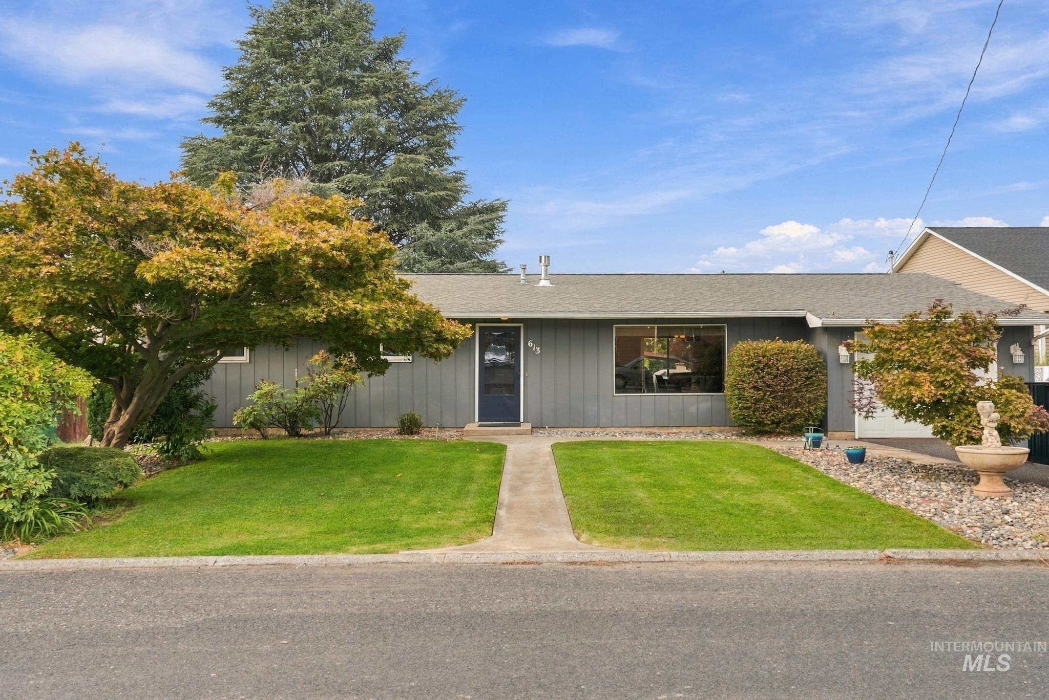 613 Vista Ave — photo