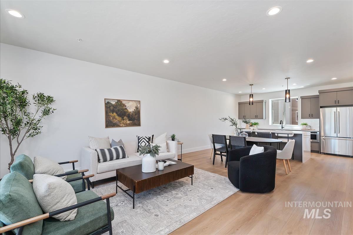 1703 S Federal Way — photo
