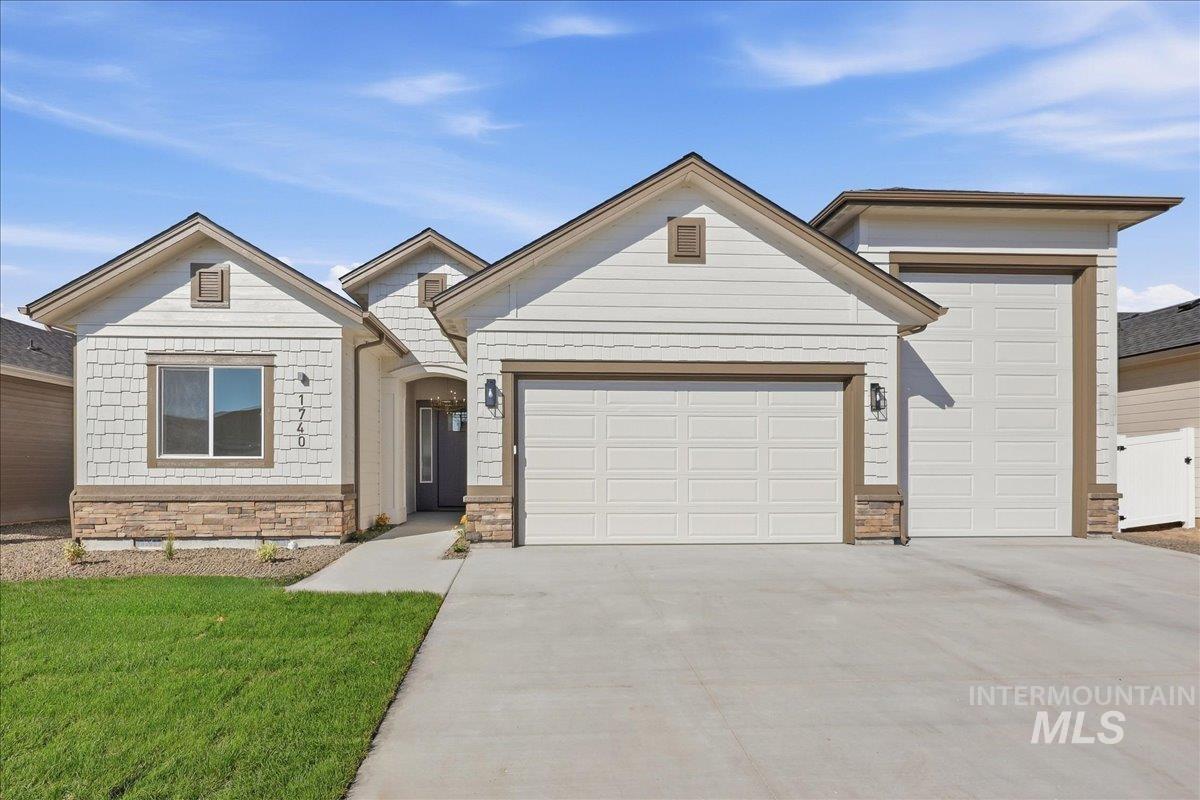 1740 Haystack Rd — photo