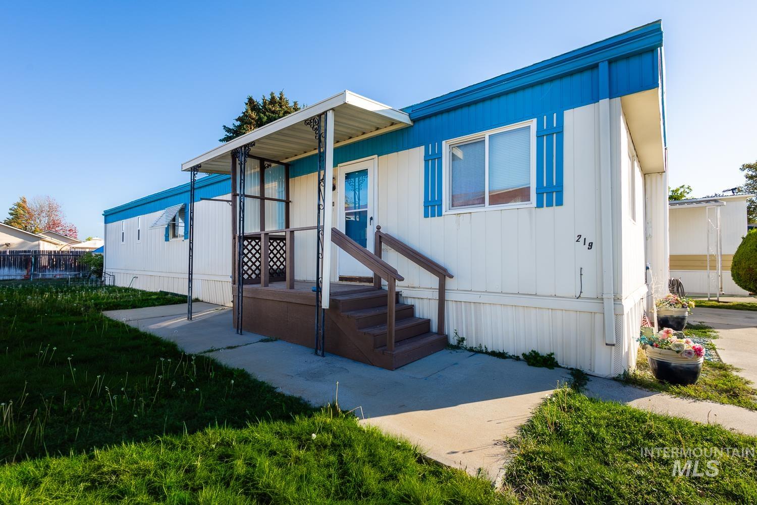 219 W W Silver City Dr — photo