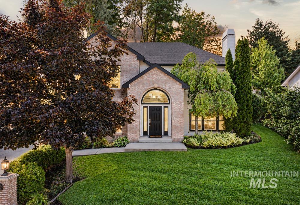 1203 E Hearthstone Dr — photo