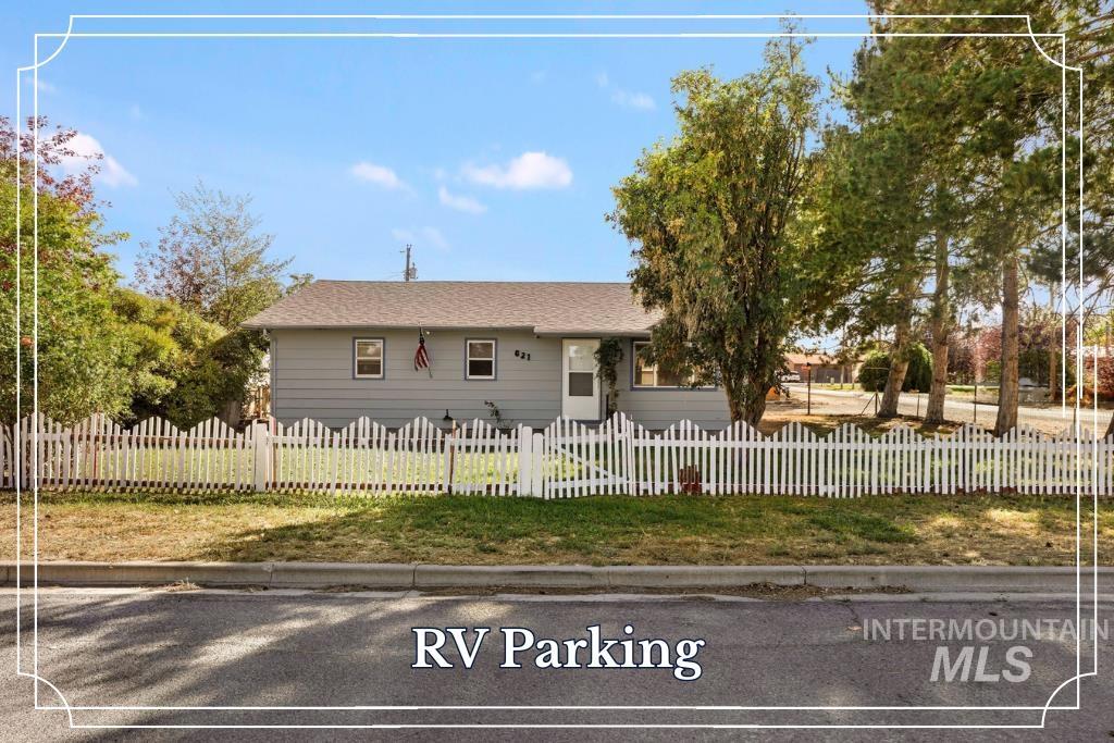 621 Parnell Dr — photo